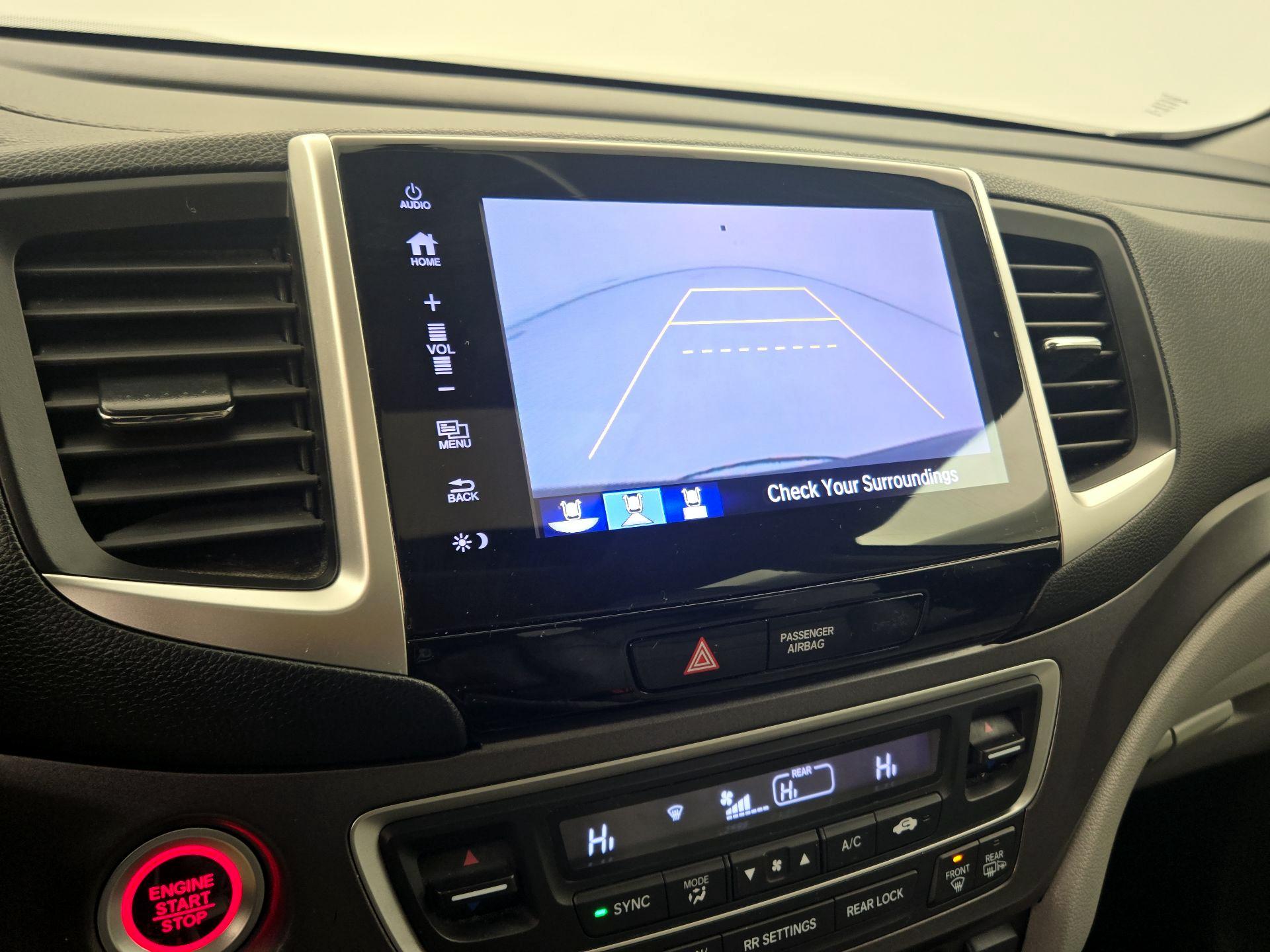 Thumbnail: 2018 Honda Pilot - 14