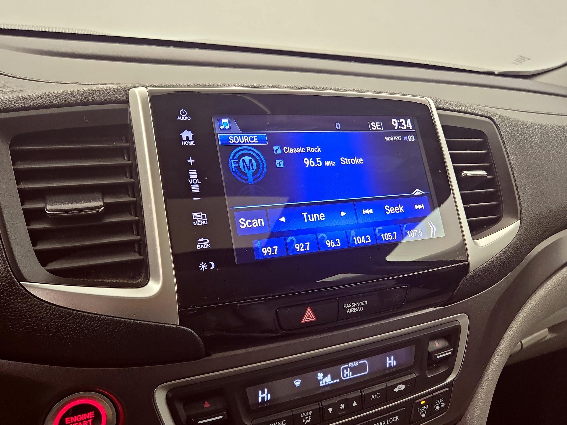 Thumbnail: 2018 Honda Pilot - 15