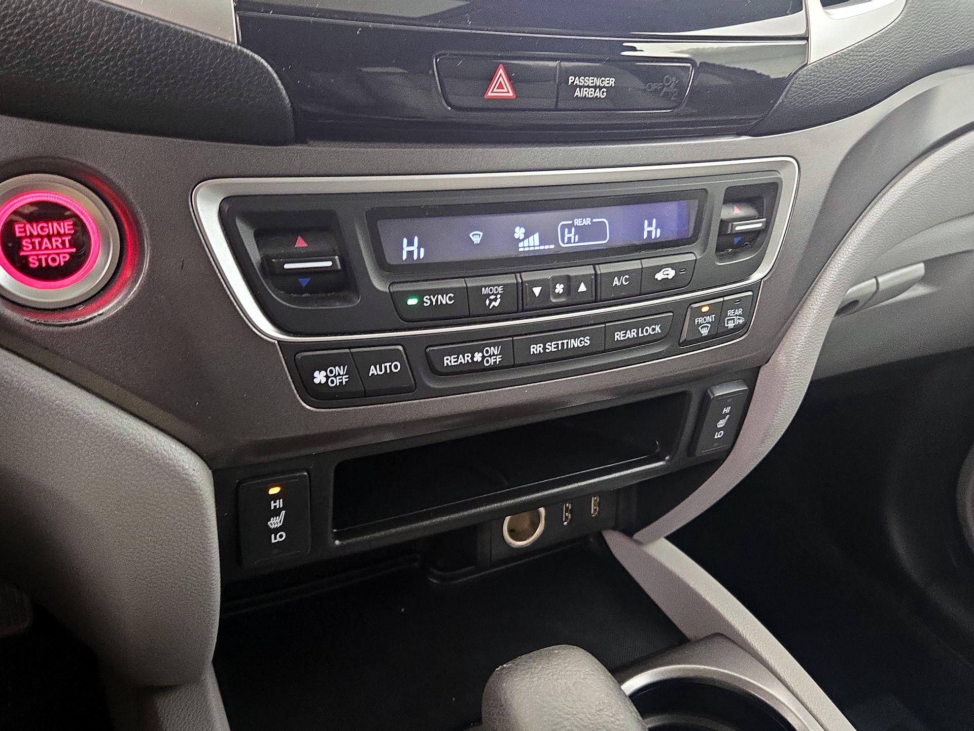 Thumbnail: 2018 Honda Pilot - 16