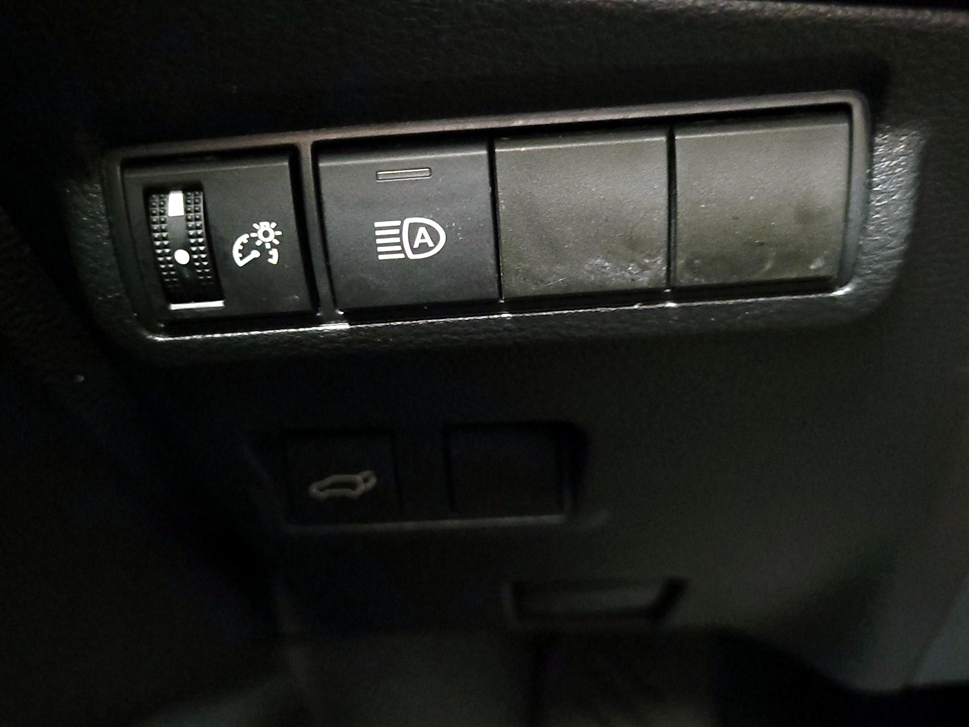 Thumbnail: 2023 Toyota Corolla Cross - 11