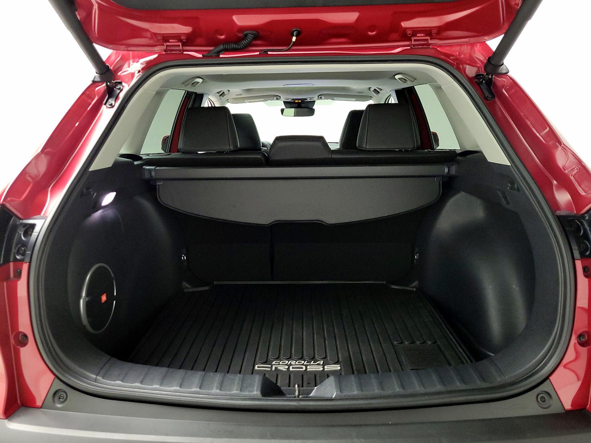 Thumbnail: 2023 Toyota Corolla Cross - 19