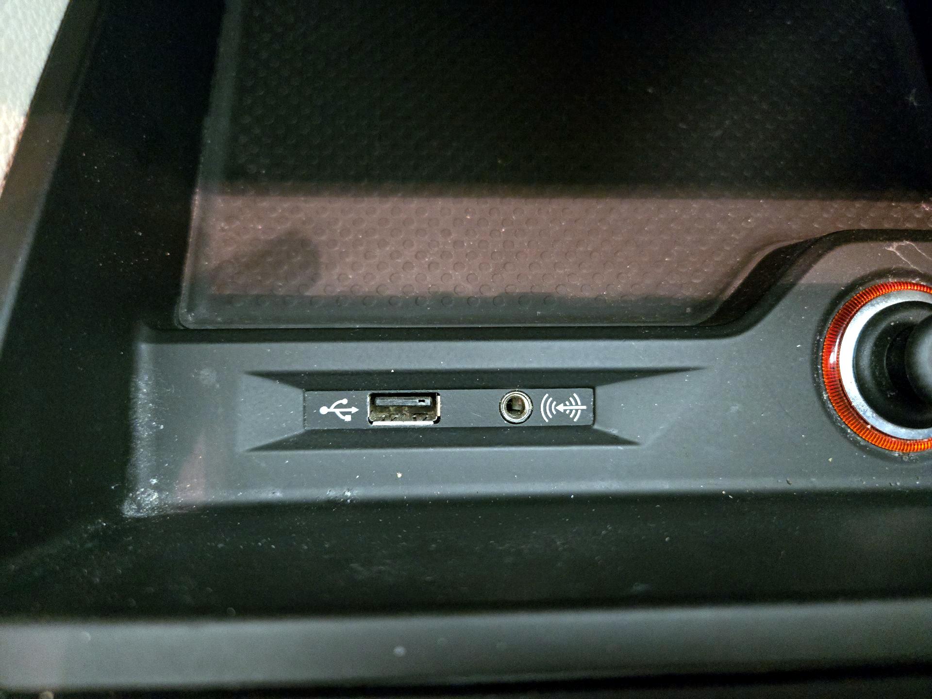 Thumbnail: 2018 Volkswagen Passat - 17