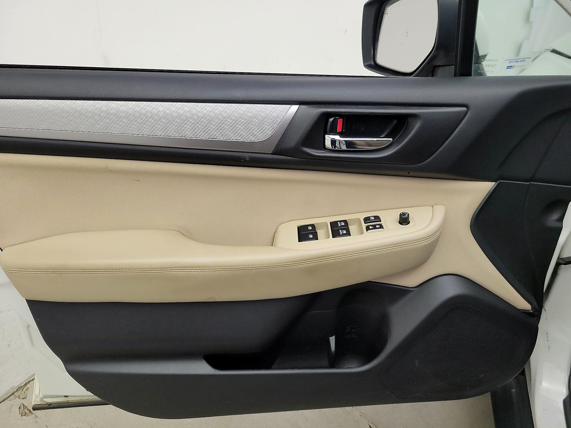 Thumbnail: 2015 Subaru Outback - 12