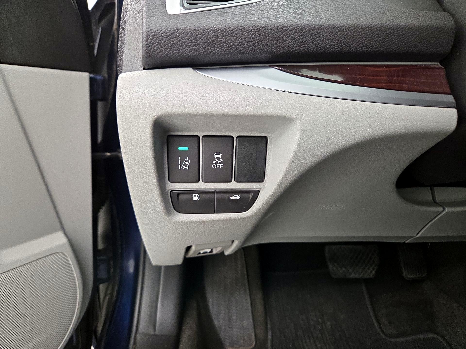 Thumbnail: 2015 Acura TLX - 13