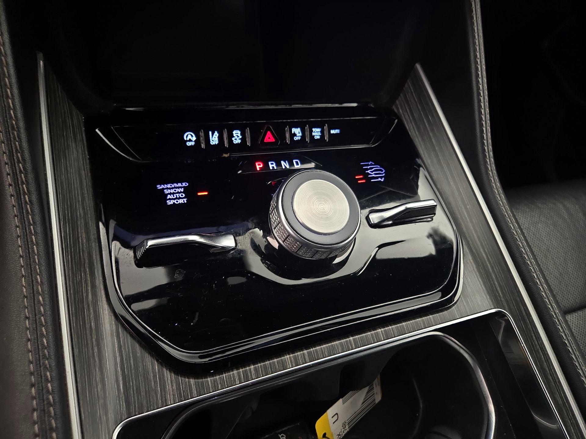 Thumbnail: 2024 Jeep Wagoneer - 18