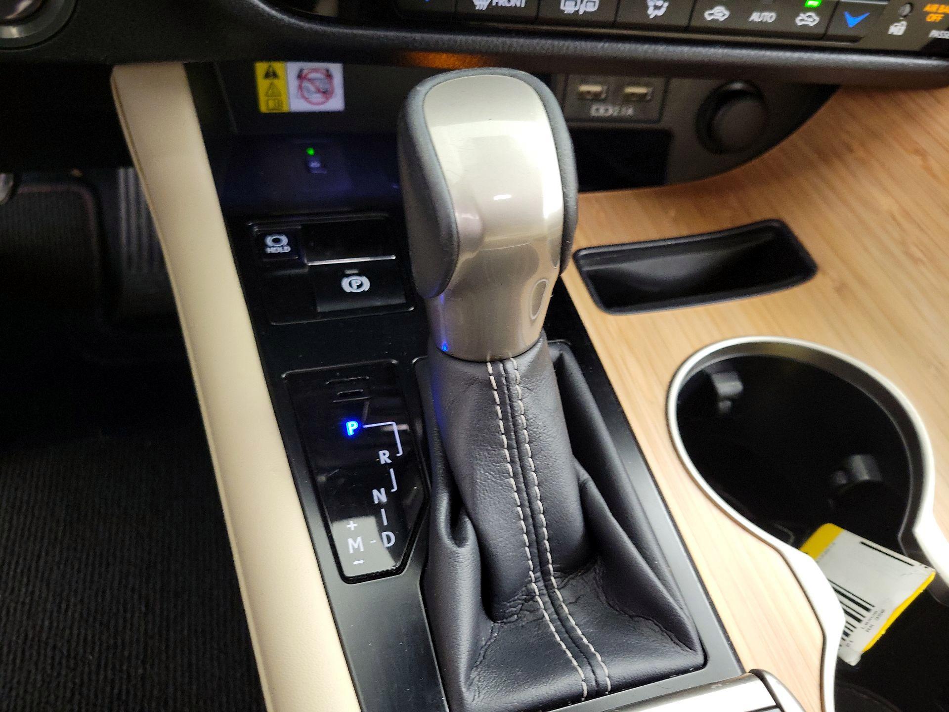 Thumbnail: 2021 Lexus RX - 18