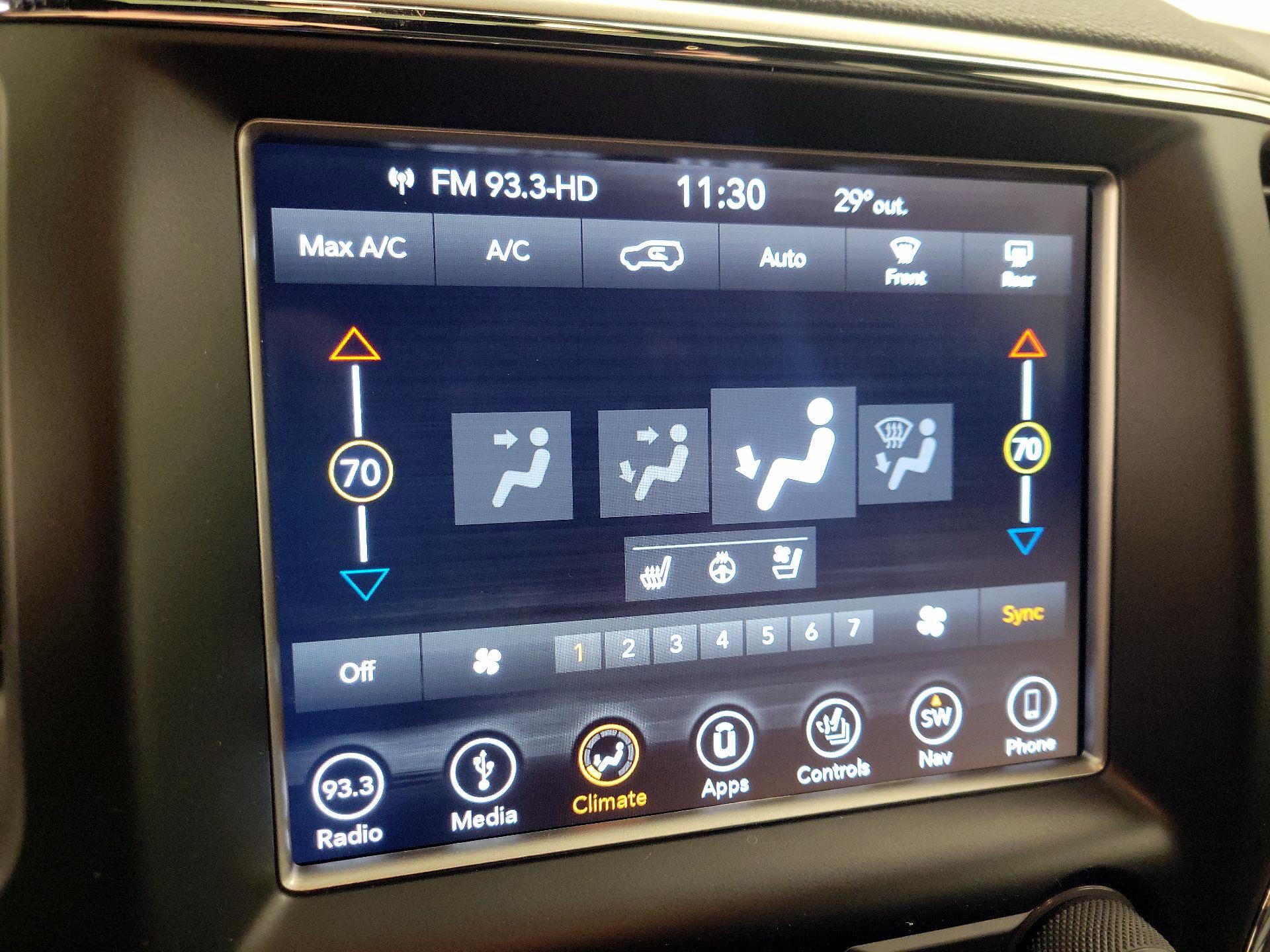 Thumbnail: 2018 Jeep Grand Cherokee - 17