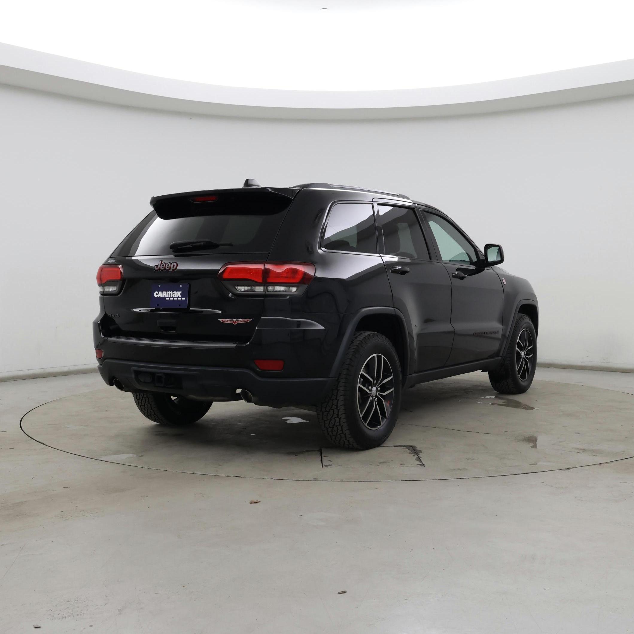 Thumbnail: 2018 Jeep Grand Cherokee - 8