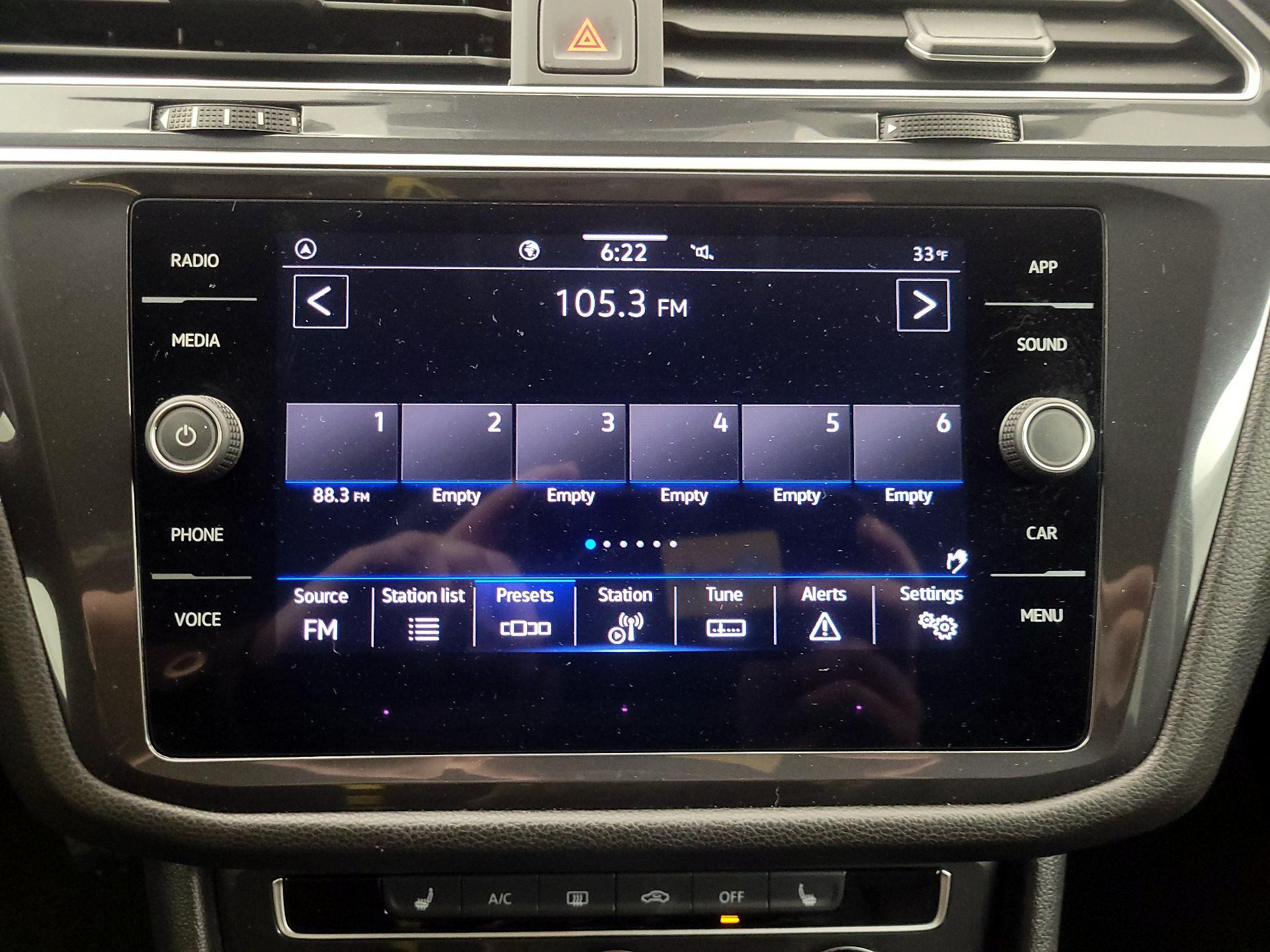 Thumbnail: 2024 Volkswagen Tiguan - 15