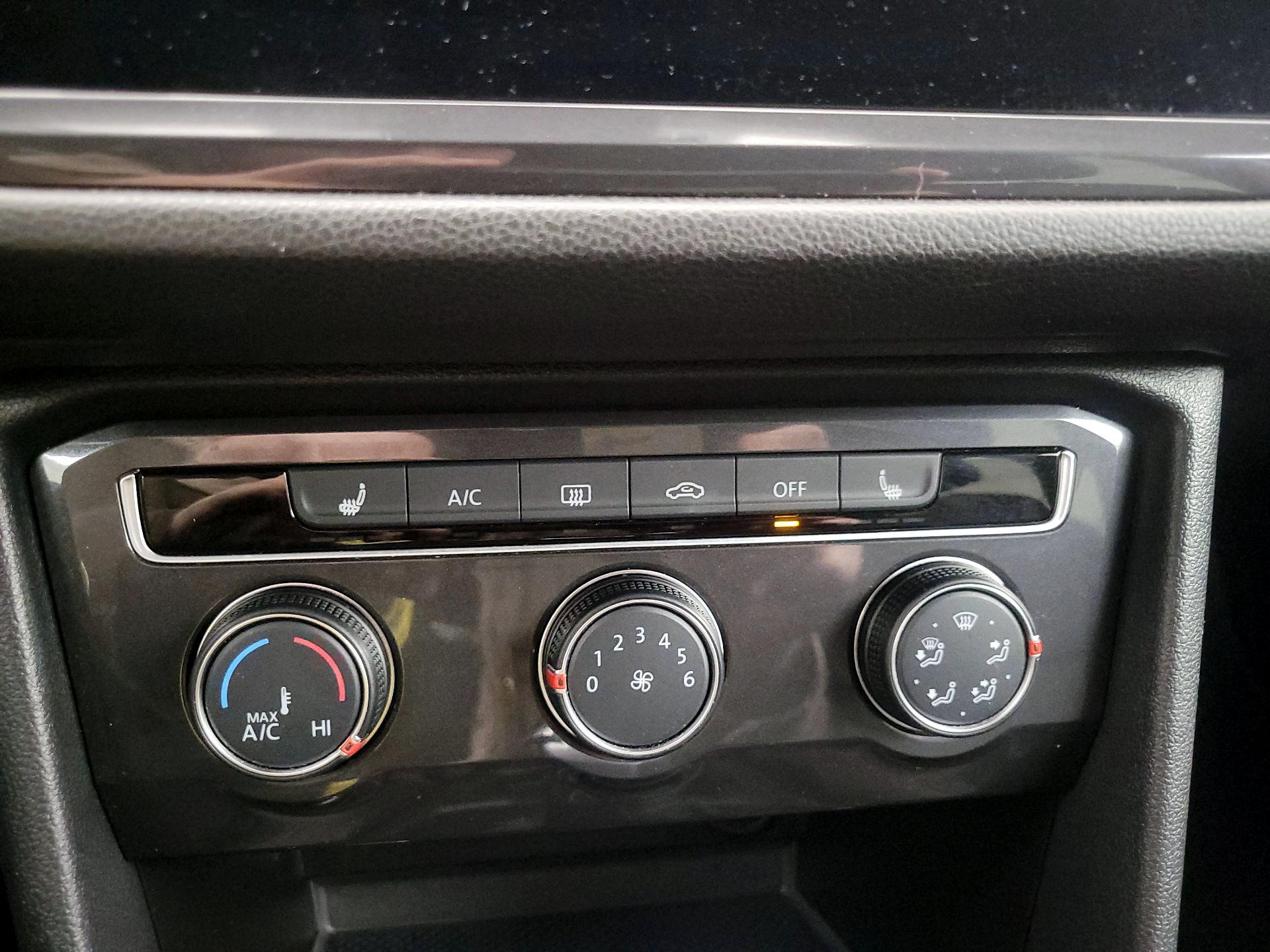 Thumbnail: 2024 Volkswagen Tiguan - 16