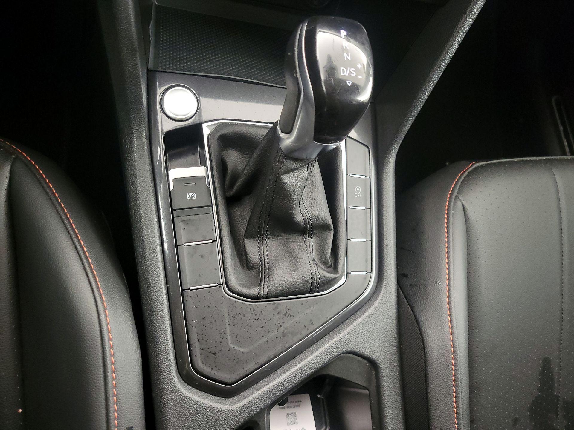 Thumbnail: 2024 Volkswagen Tiguan - 17