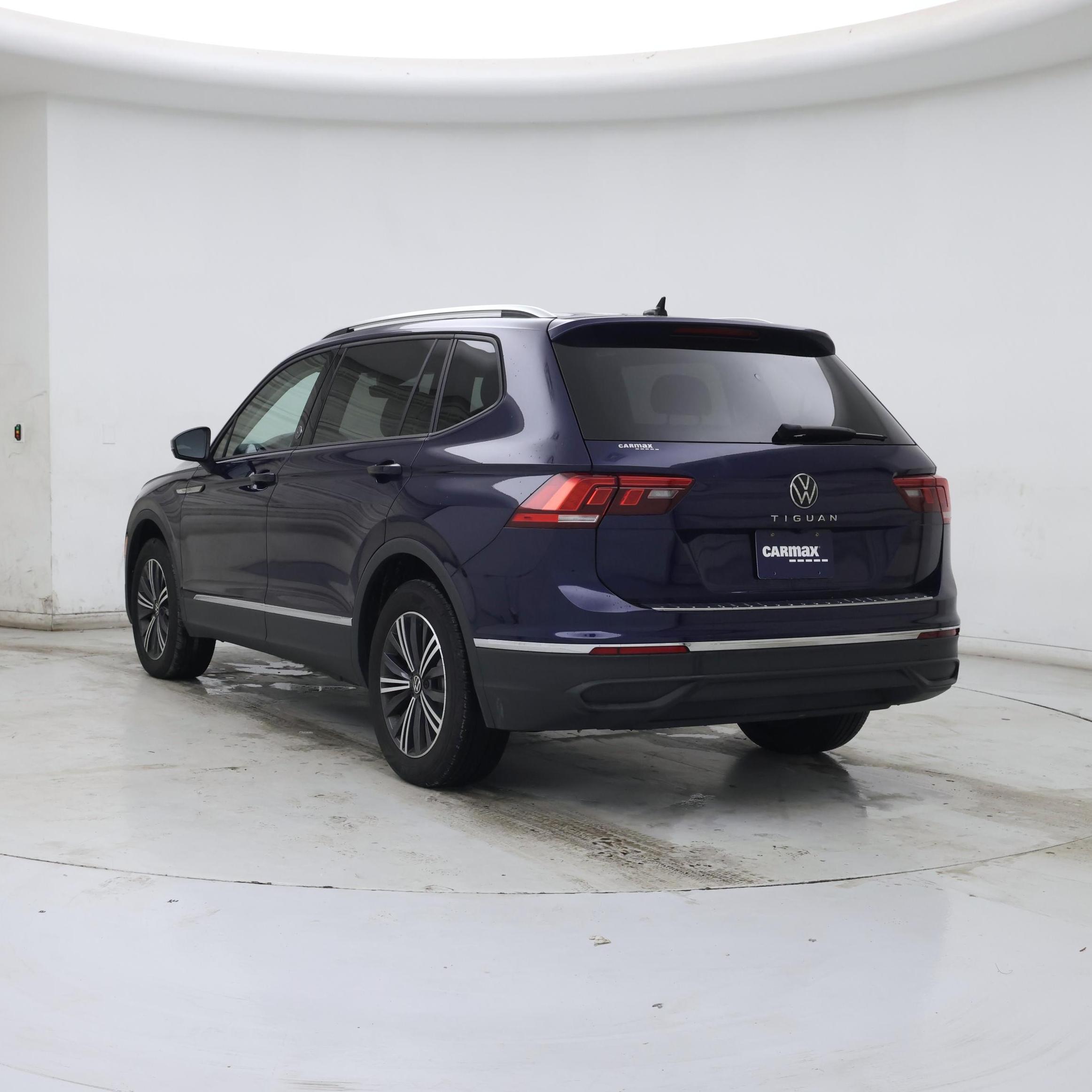 Thumbnail: 2024 Volkswagen Tiguan - 2