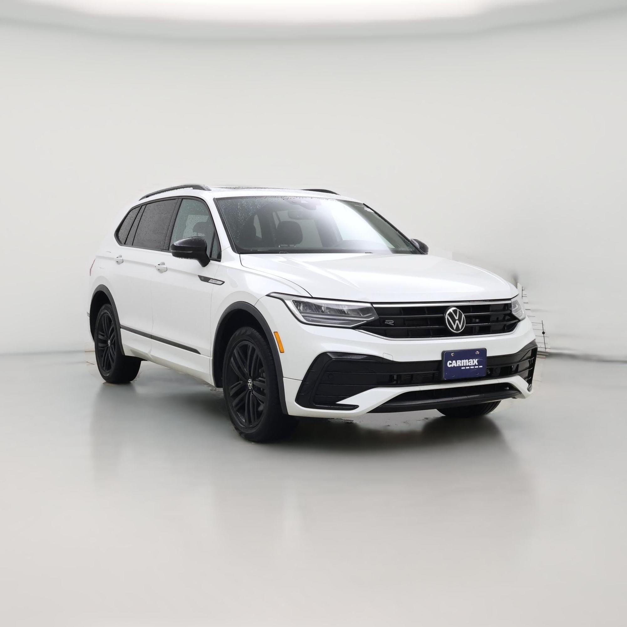 Thumbnail: 2022 Volkswagen Tiguan - 1
