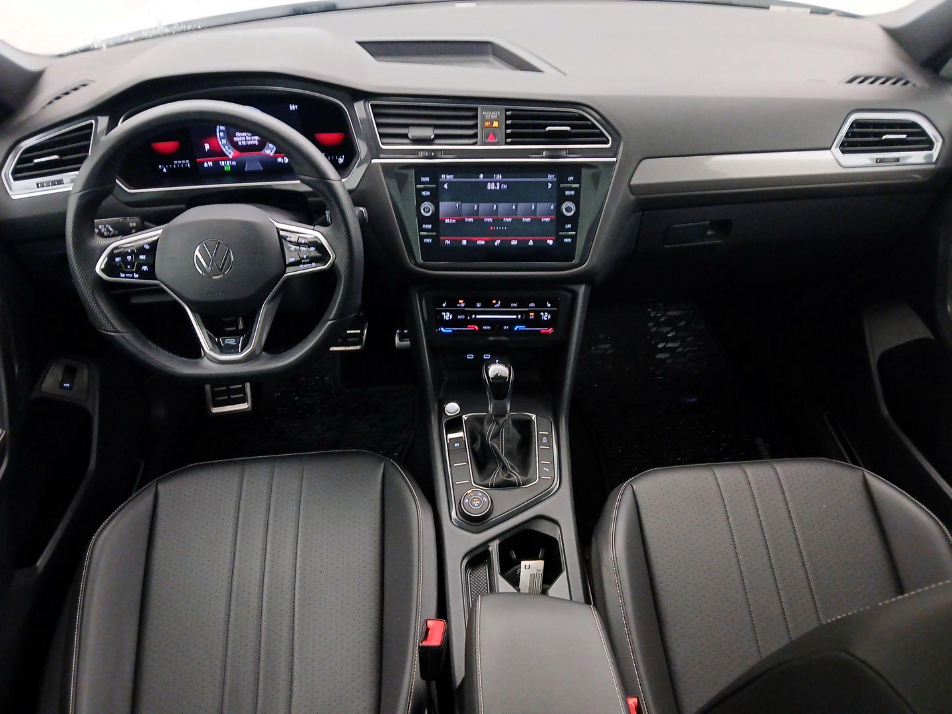 Thumbnail: 2022 Volkswagen Tiguan - 9