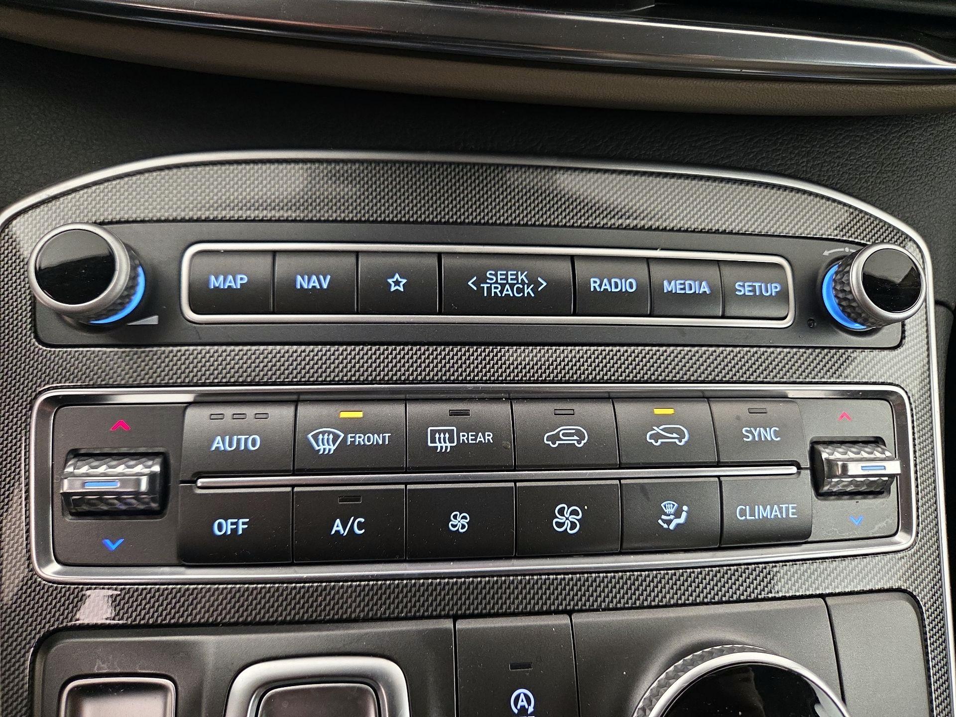 Thumbnail: 2023 Hyundai Santa Fe - 17