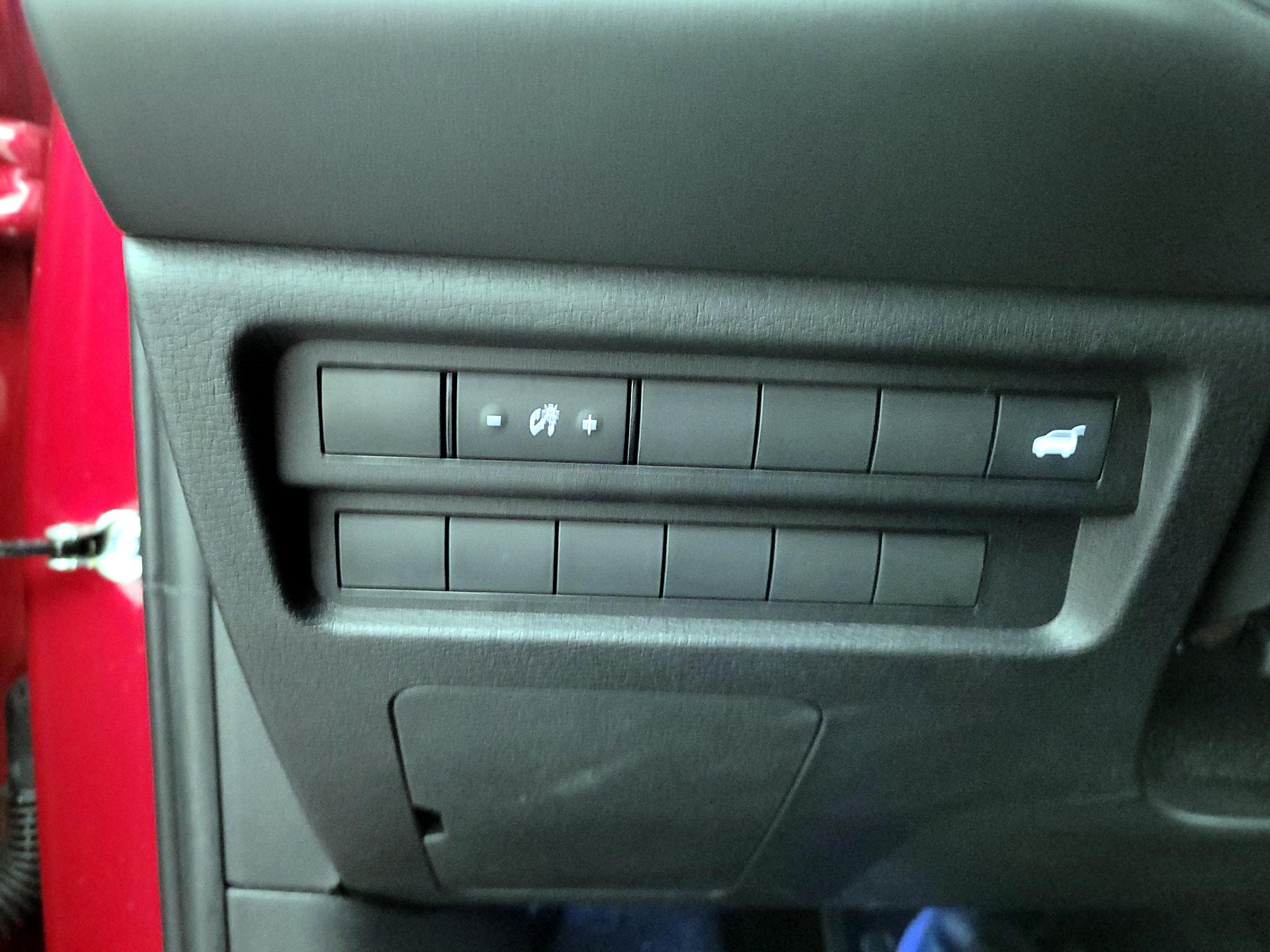 Thumbnail: 2022 Mitsubishi Outlander - 13