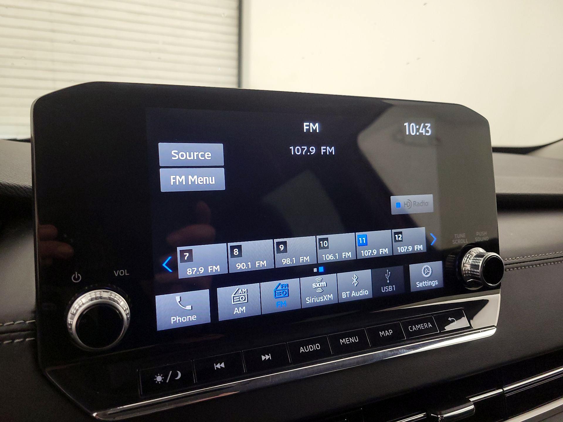 Thumbnail: 2022 Mitsubishi Outlander - 16