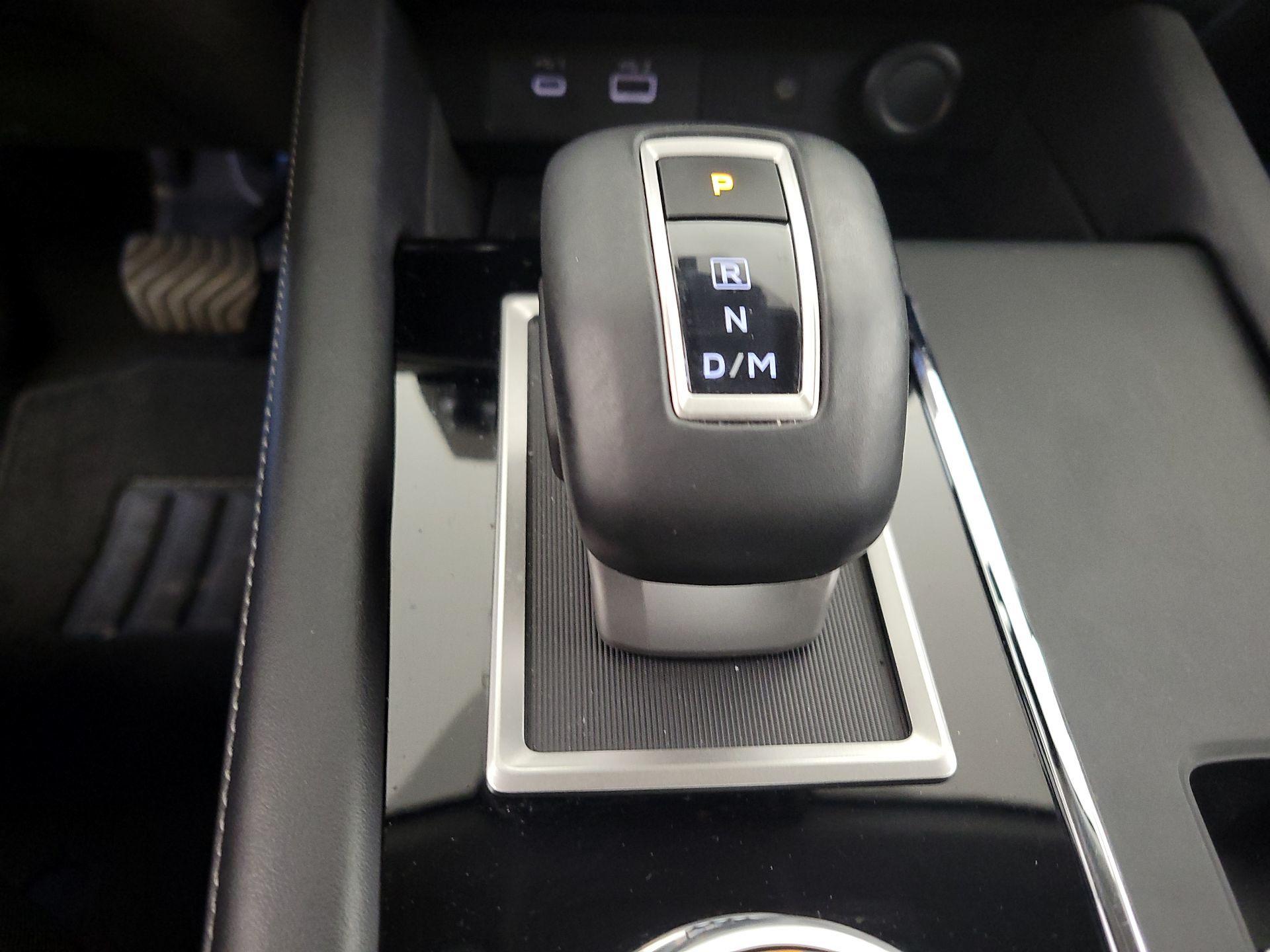 Thumbnail: 2022 Mitsubishi Outlander - 18