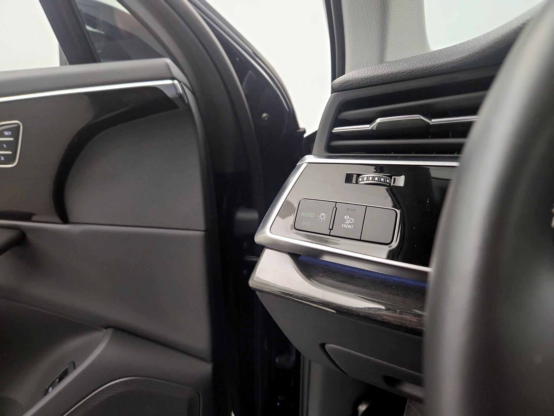 Thumbnail: 2023 Audi Q7 - 11