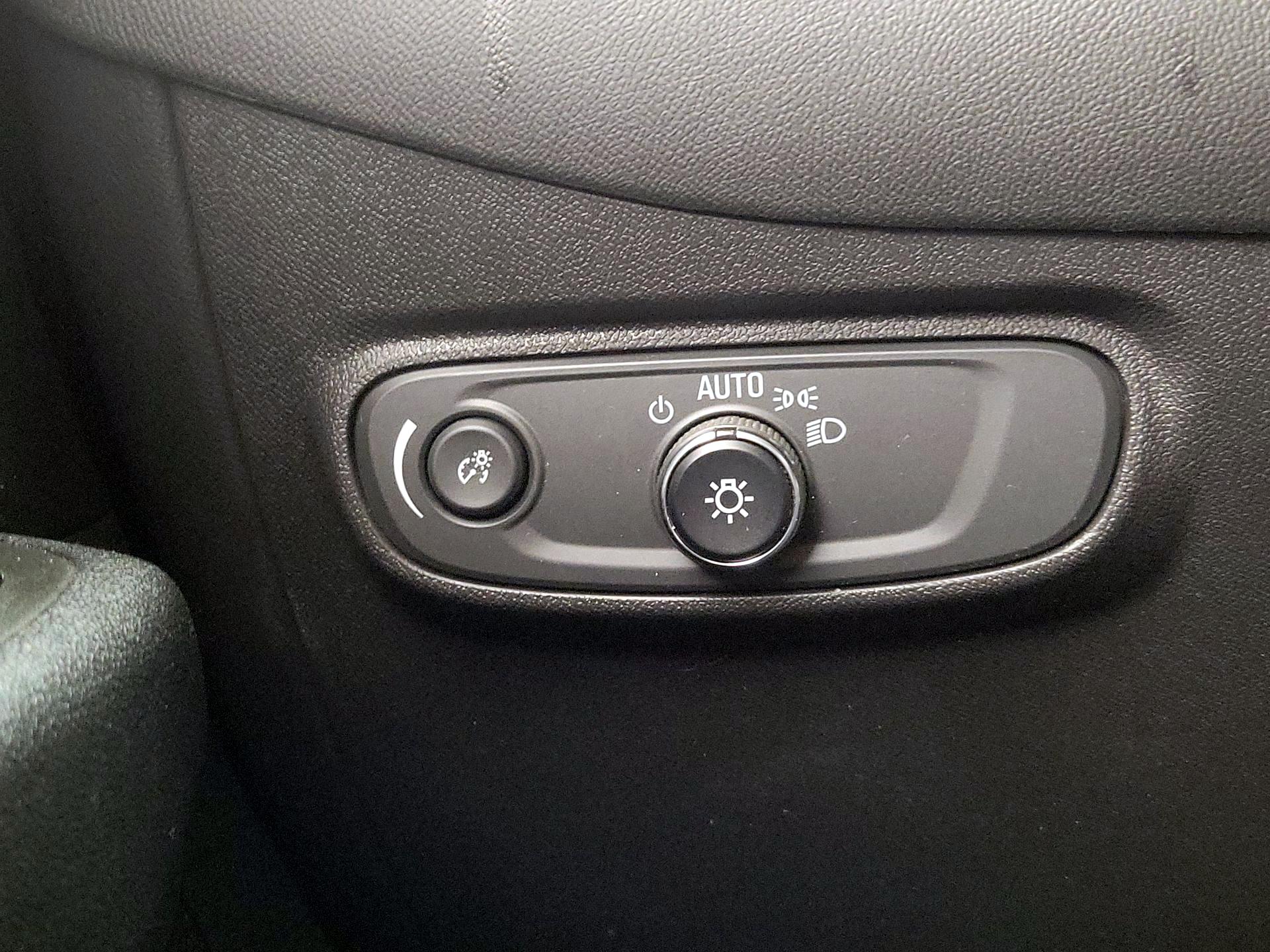 Thumbnail: 2022 Chevrolet Equinox - 13