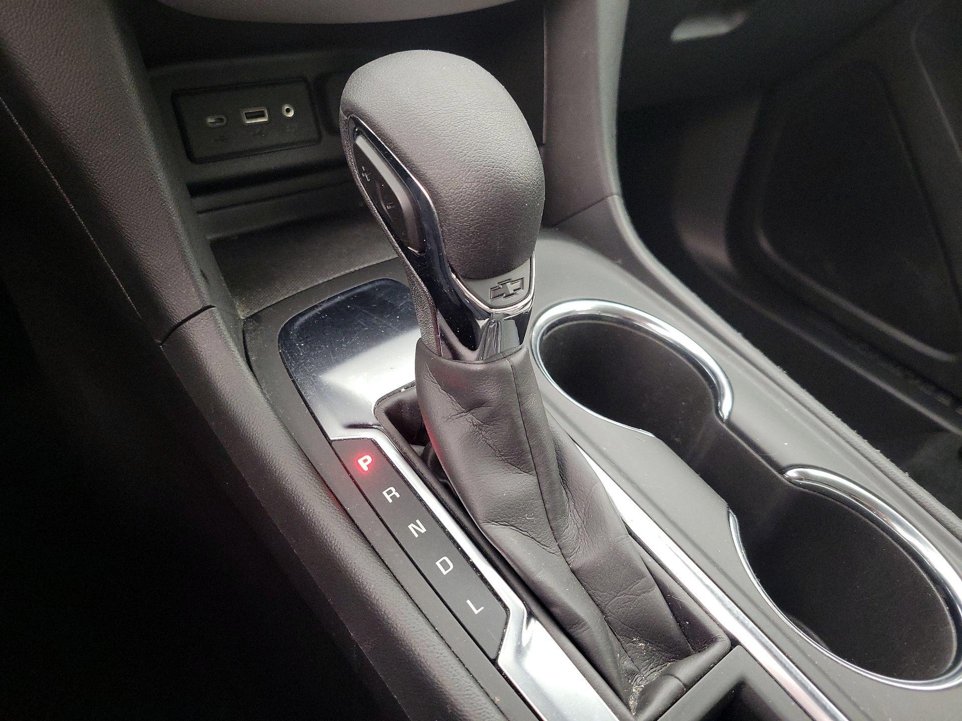 Thumbnail: 2022 Chevrolet Equinox - 17