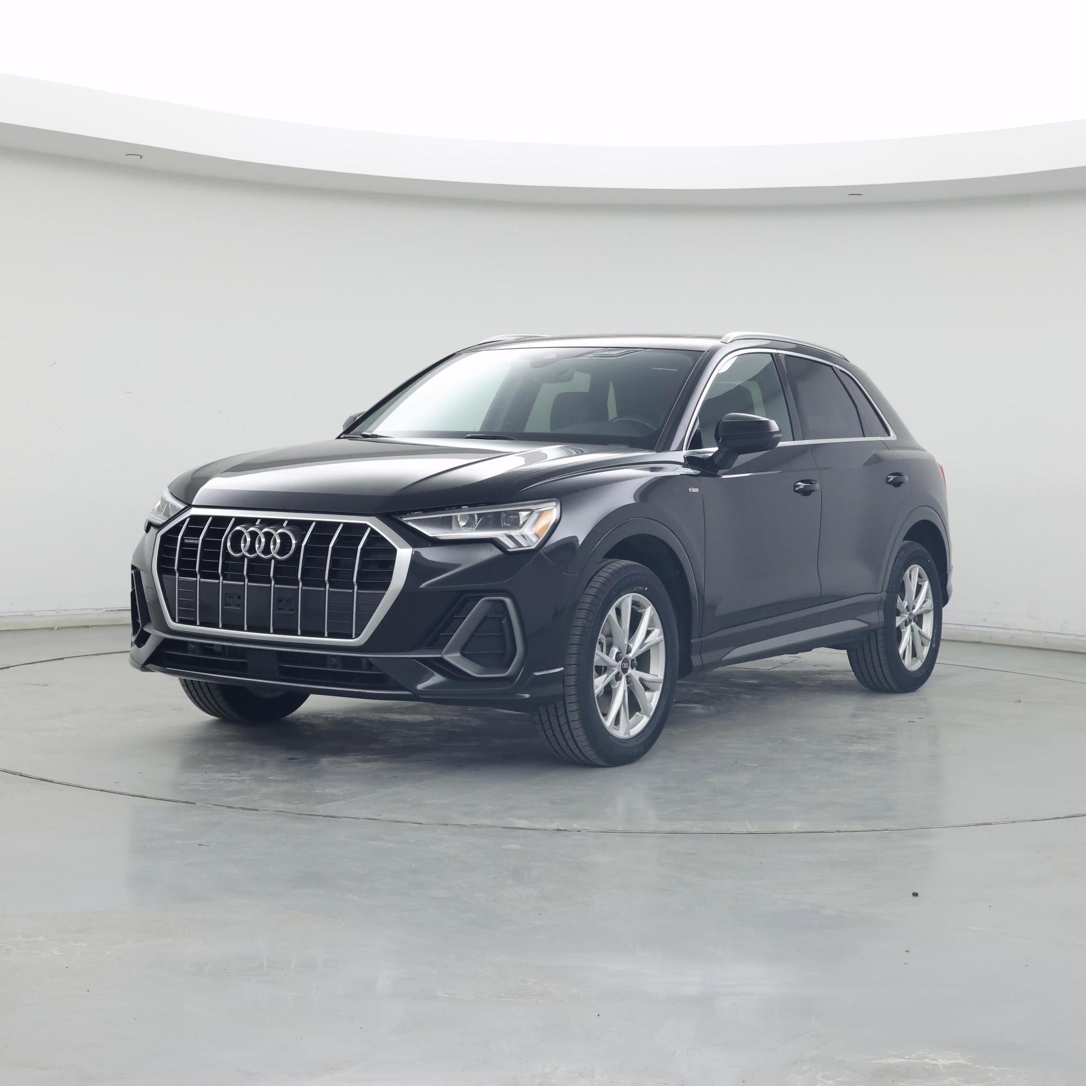 Thumbnail: 2023 Audi Q3 - 4