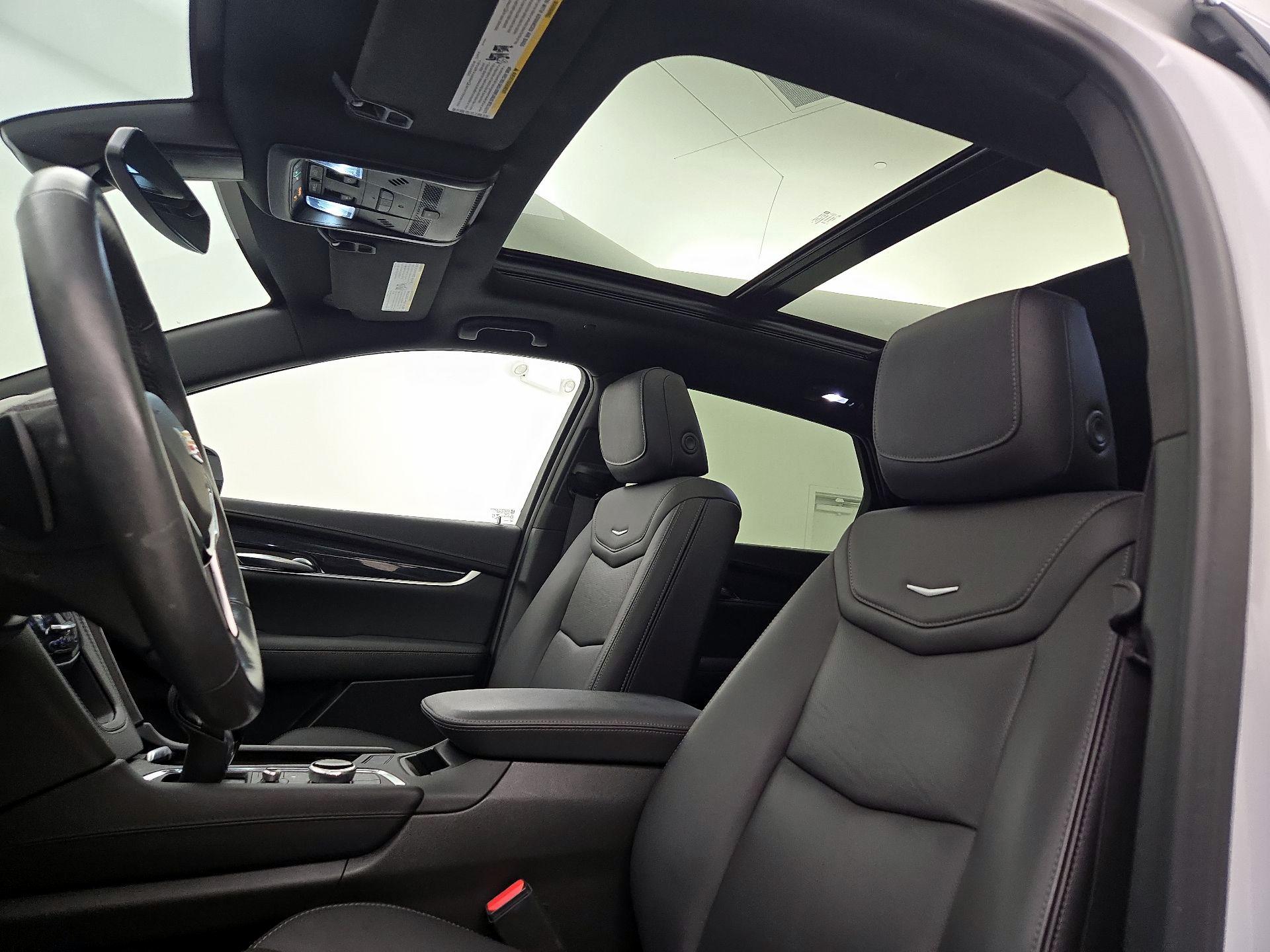 Thumbnail: 2023 Cadillac XT5 - 20