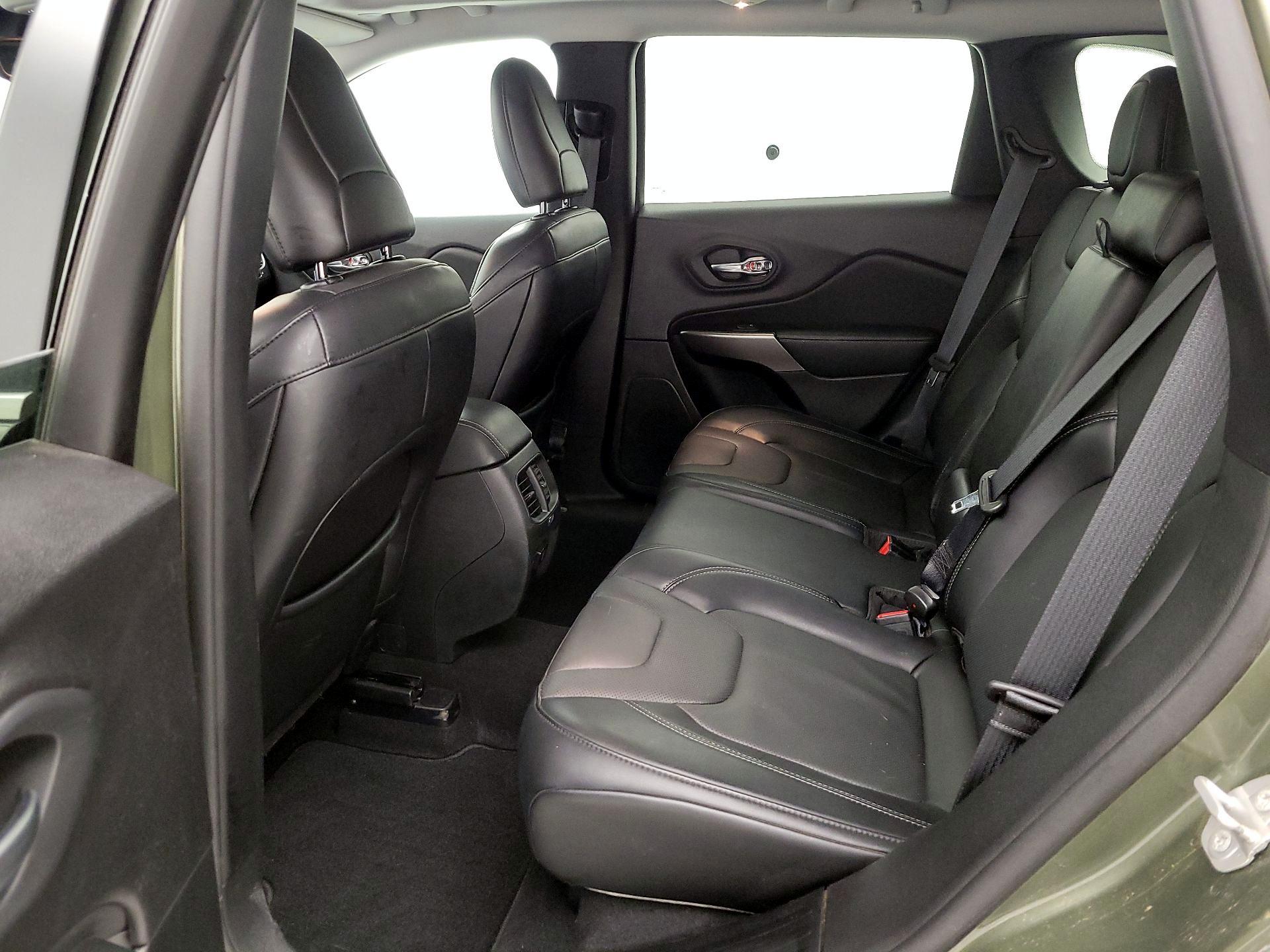 Thumbnail: 2021 Jeep Cherokee - 20