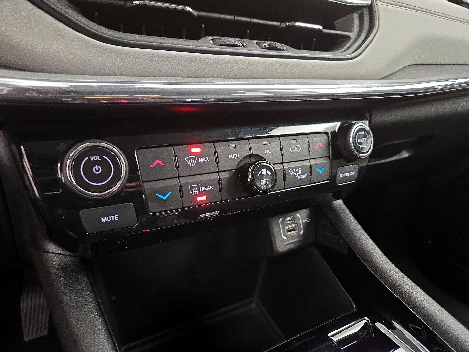 Thumbnail: 2022 Jeep Compass - 16