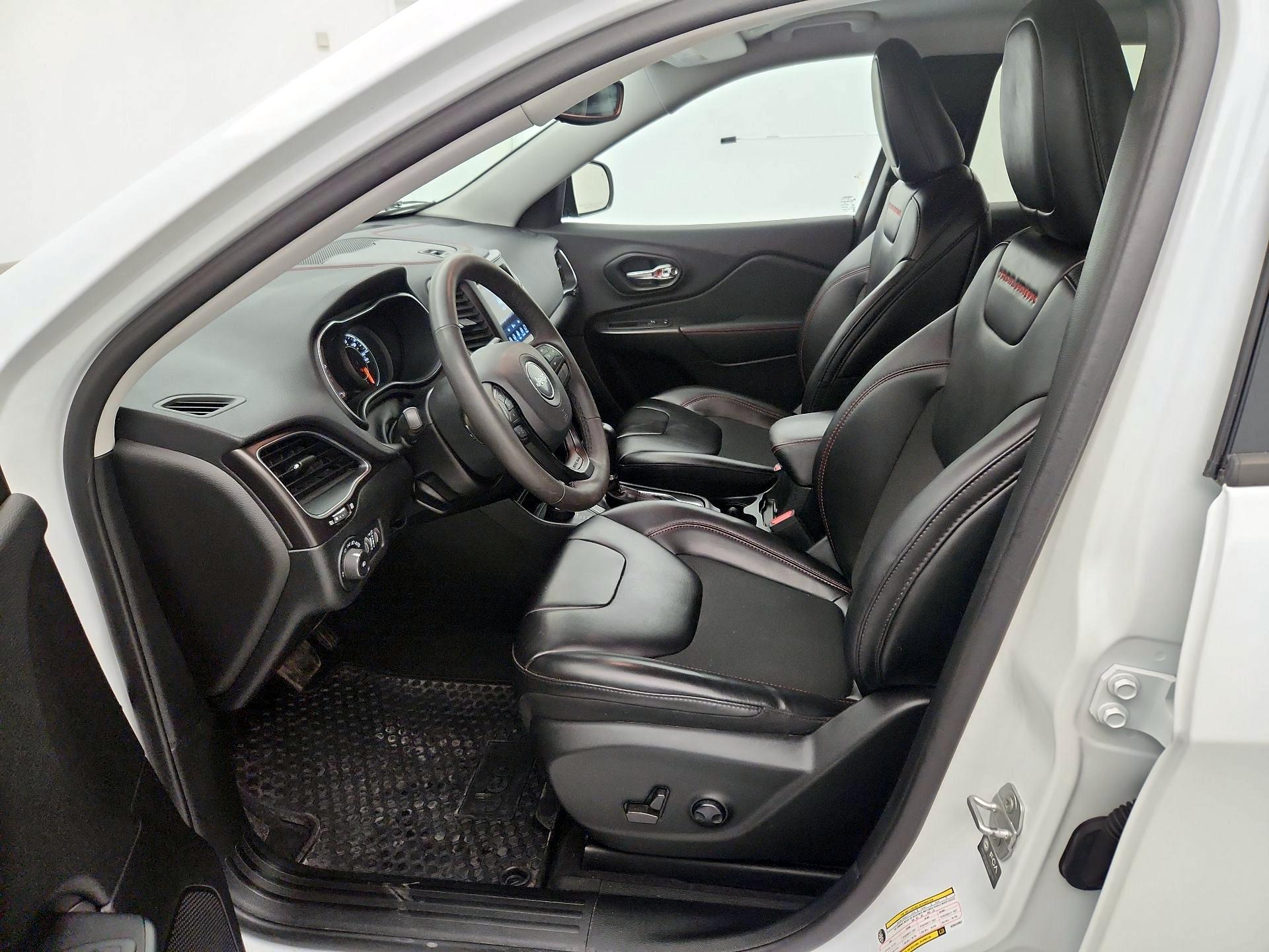 Thumbnail: 2022 Jeep Cherokee - 11