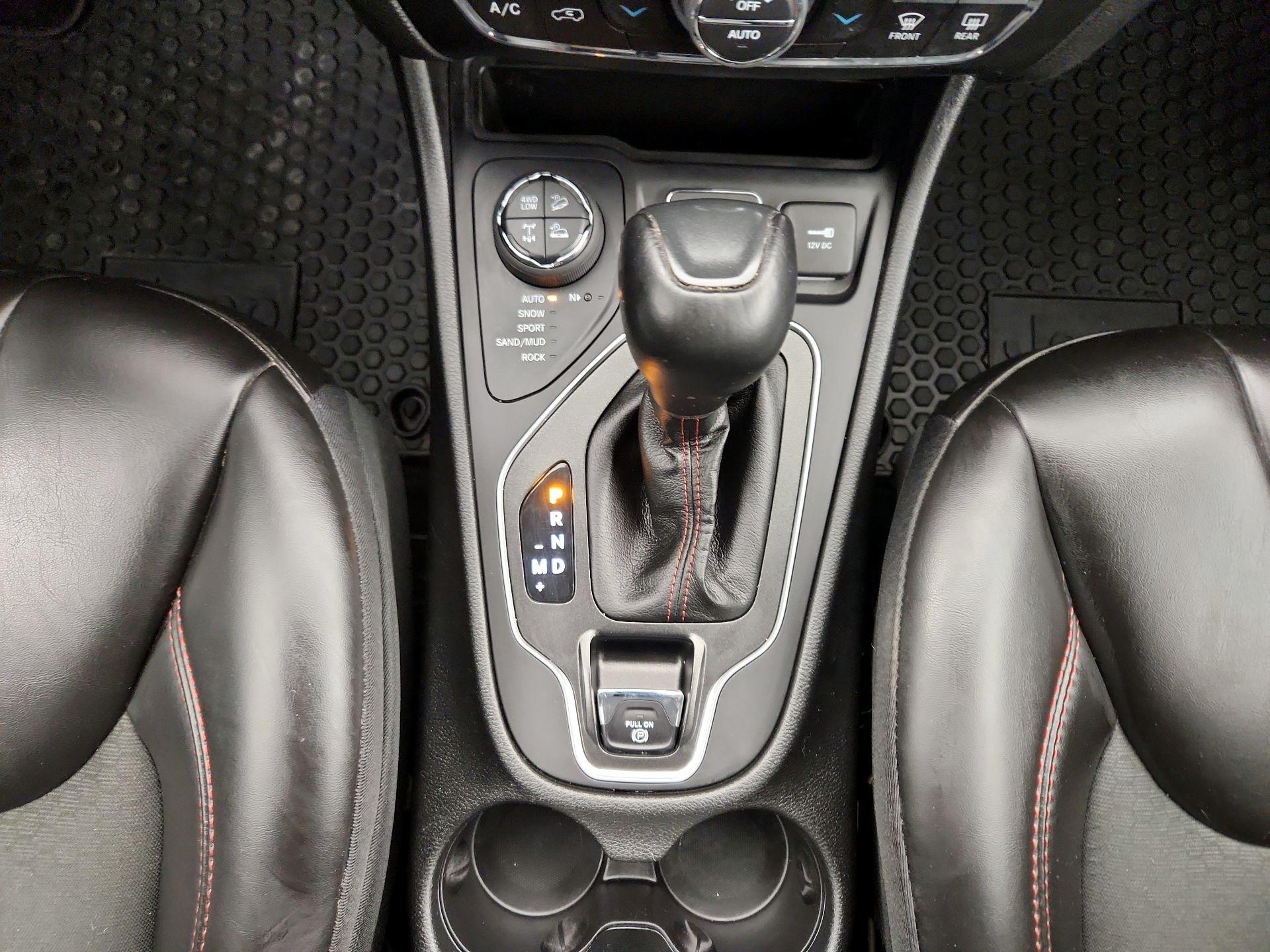 Thumbnail: 2022 Jeep Cherokee - 17