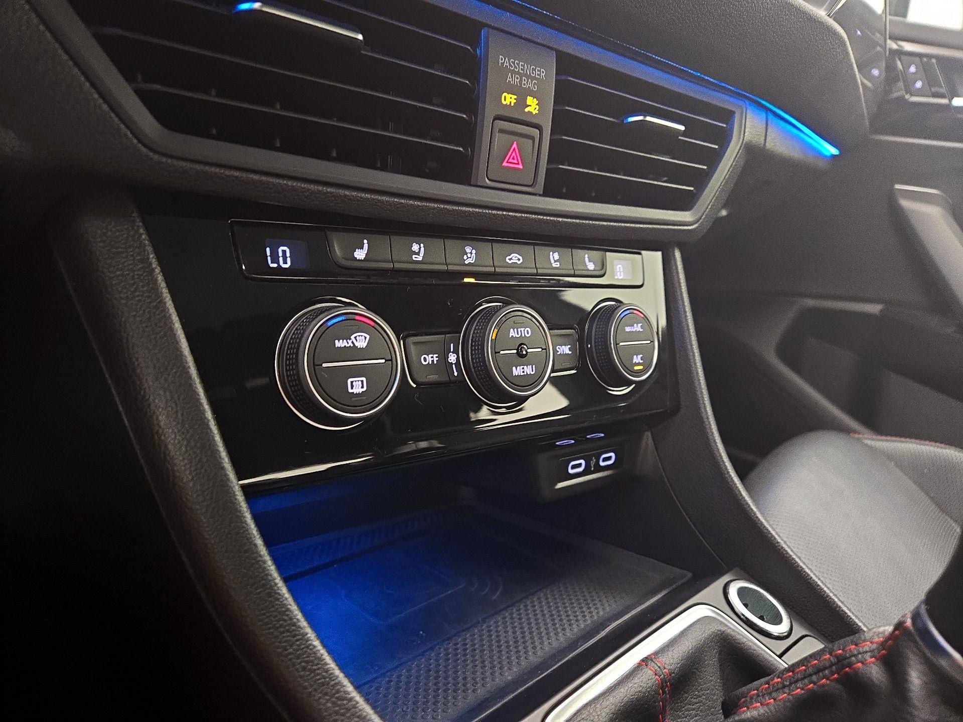 Thumbnail: 2021 Volkswagen Jetta - 16