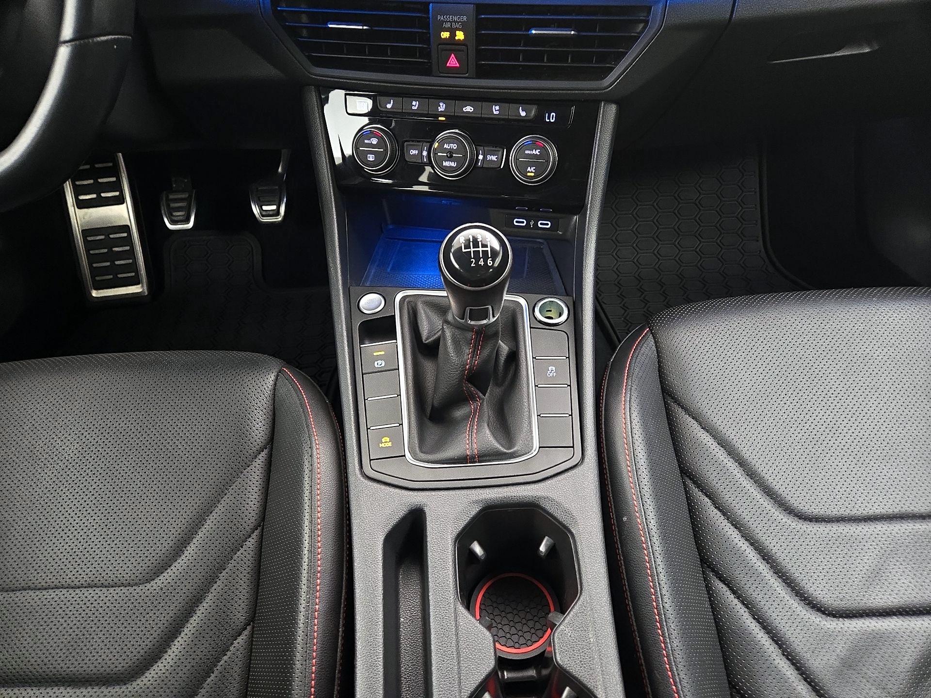 Thumbnail: 2021 Volkswagen Jetta - 17