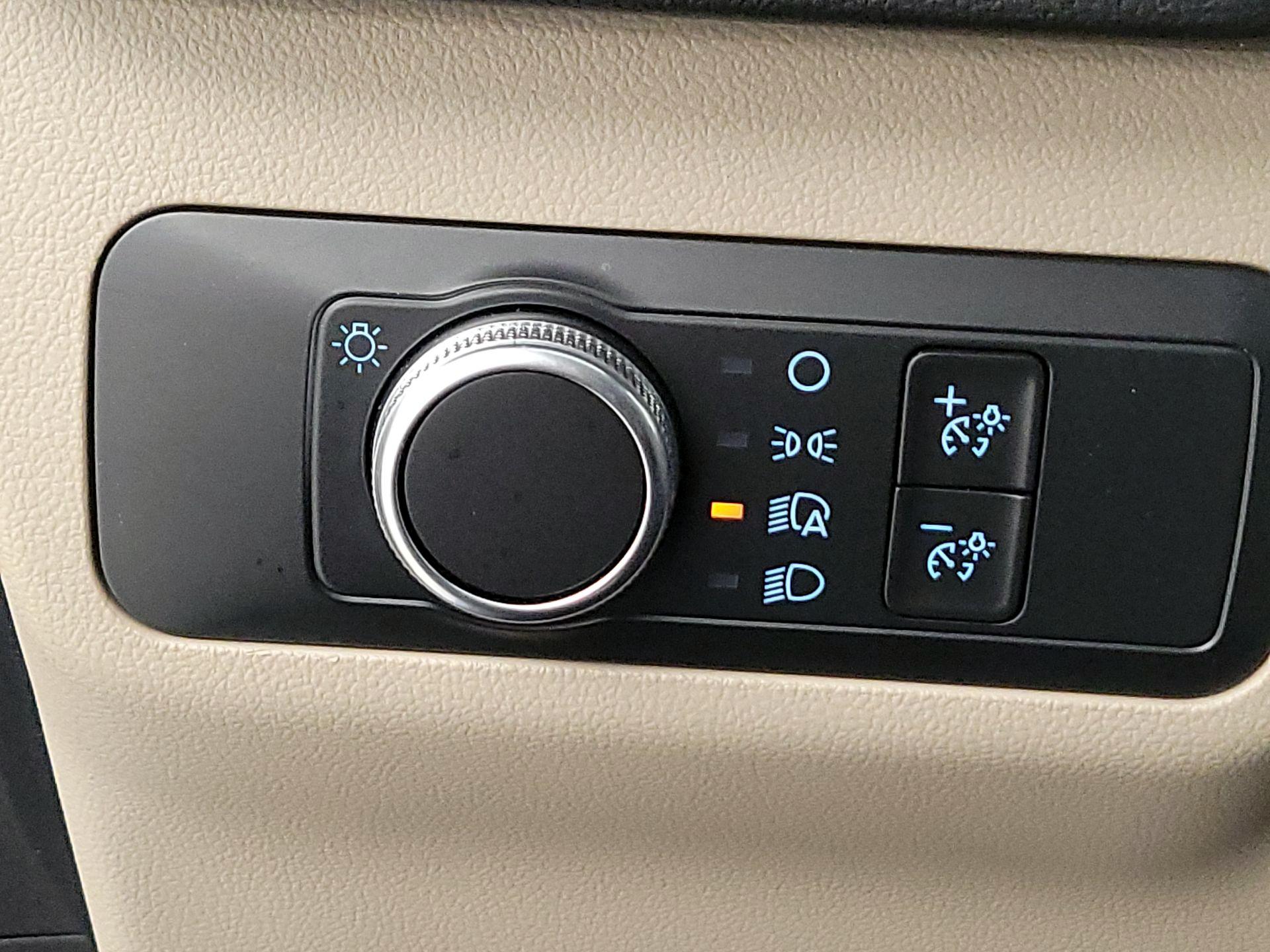 Thumbnail: 2021 Ford Escape - 13