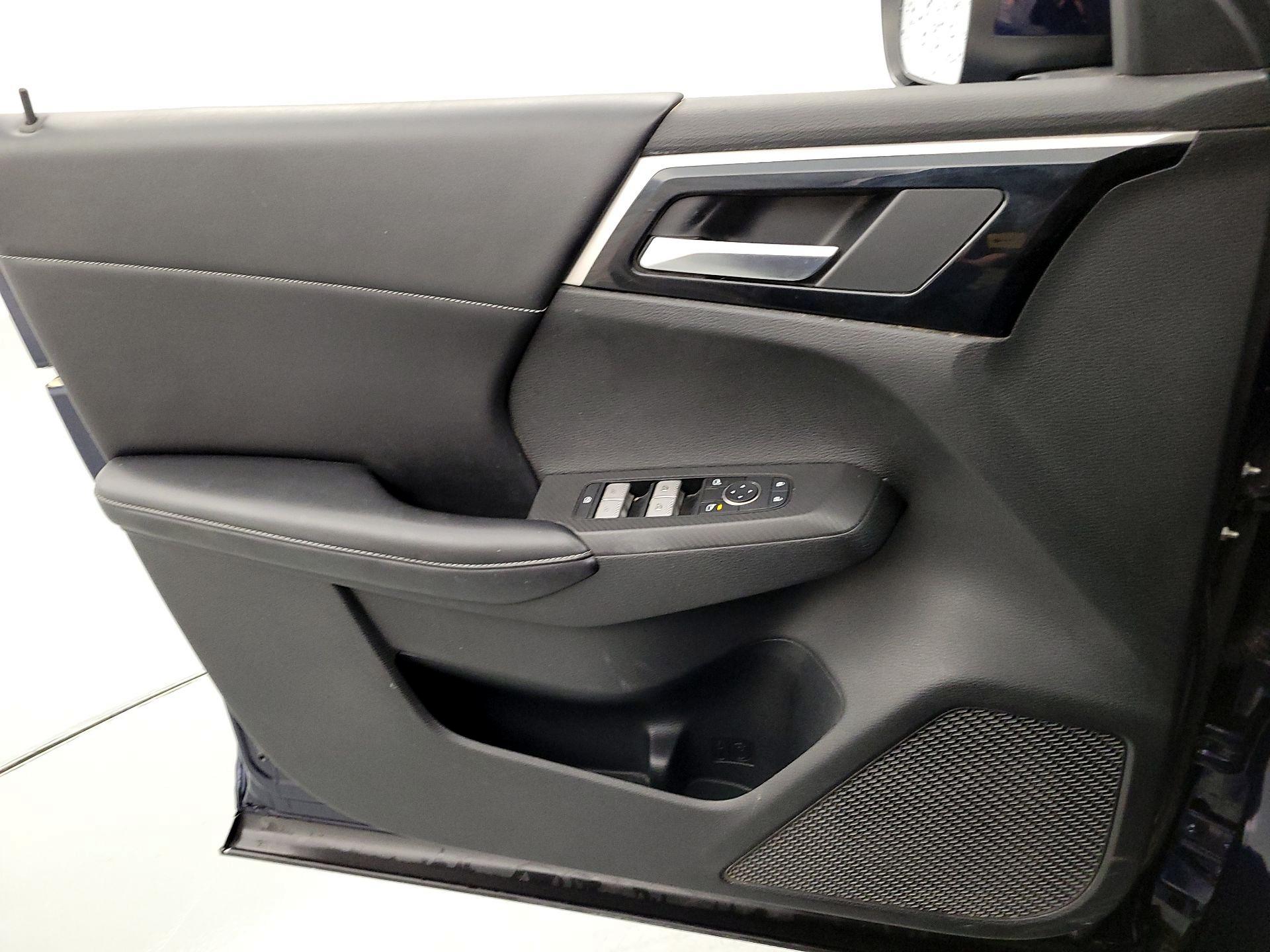 Thumbnail: 2022 Mitsubishi Outlander - 12