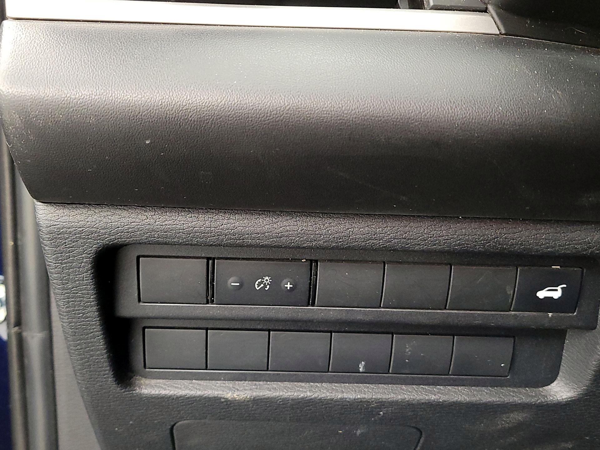 Thumbnail: 2022 Mitsubishi Outlander - 13