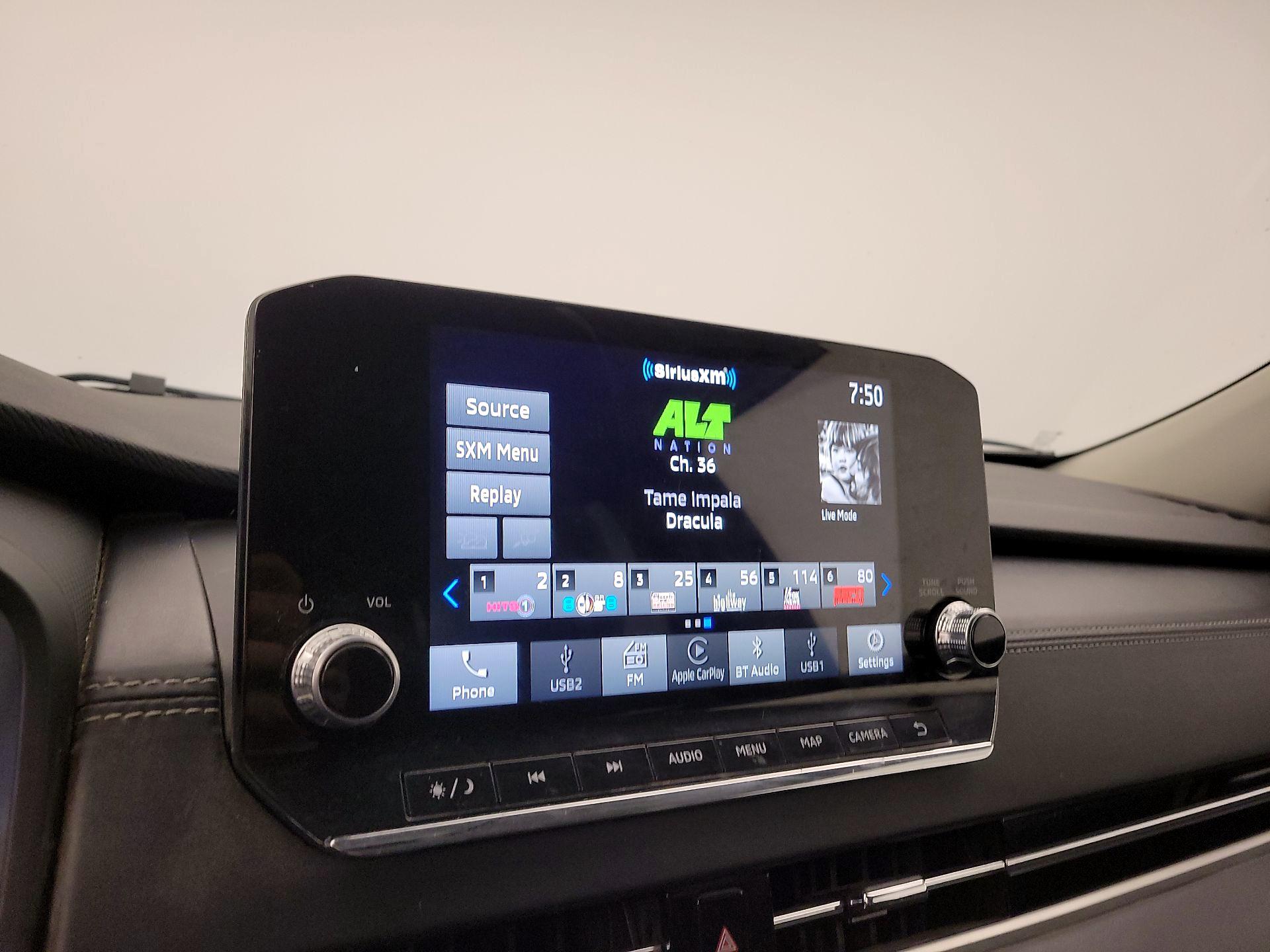 Thumbnail: 2022 Mitsubishi Outlander - 15