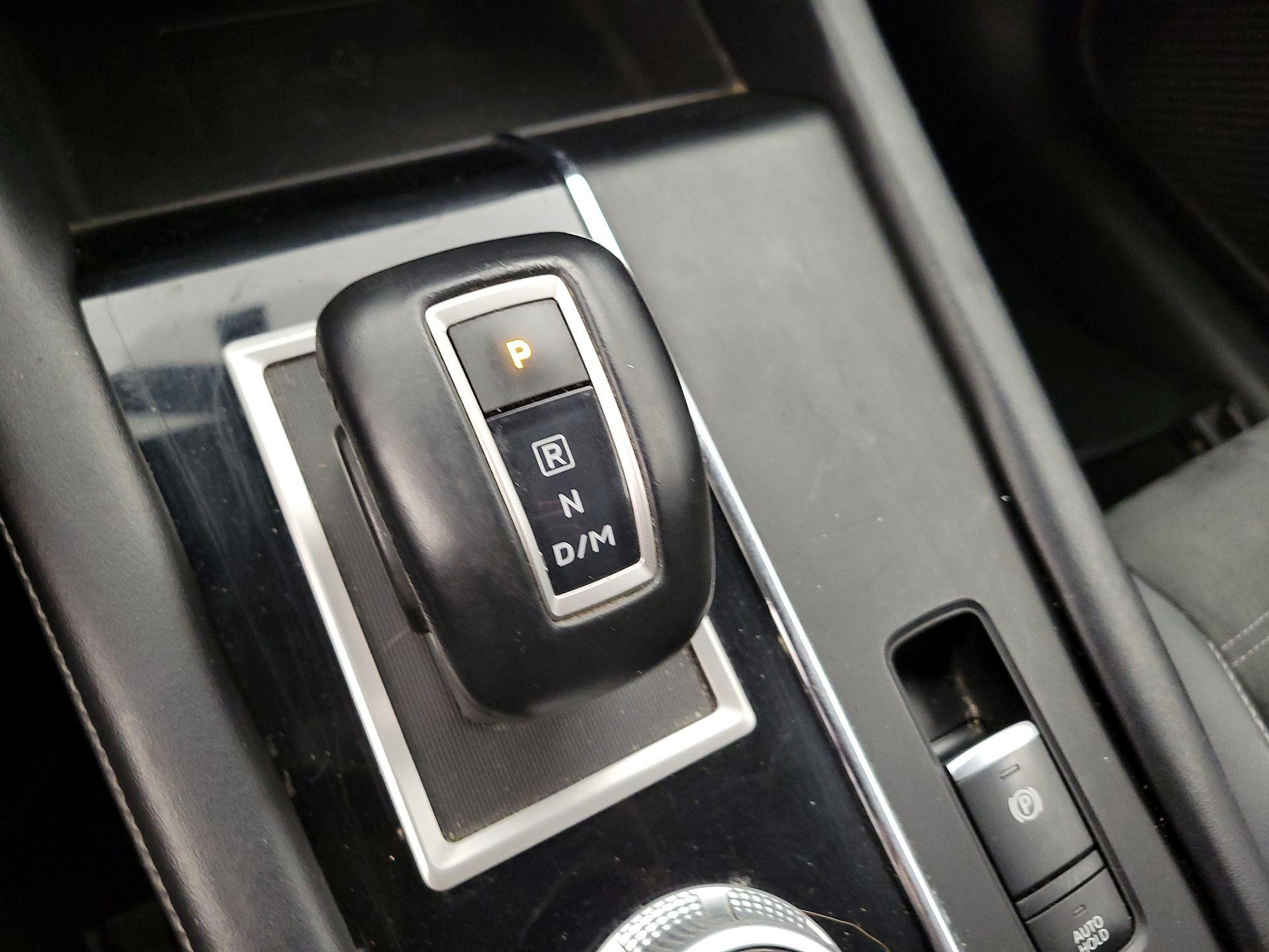 Thumbnail: 2022 Mitsubishi Outlander - 17