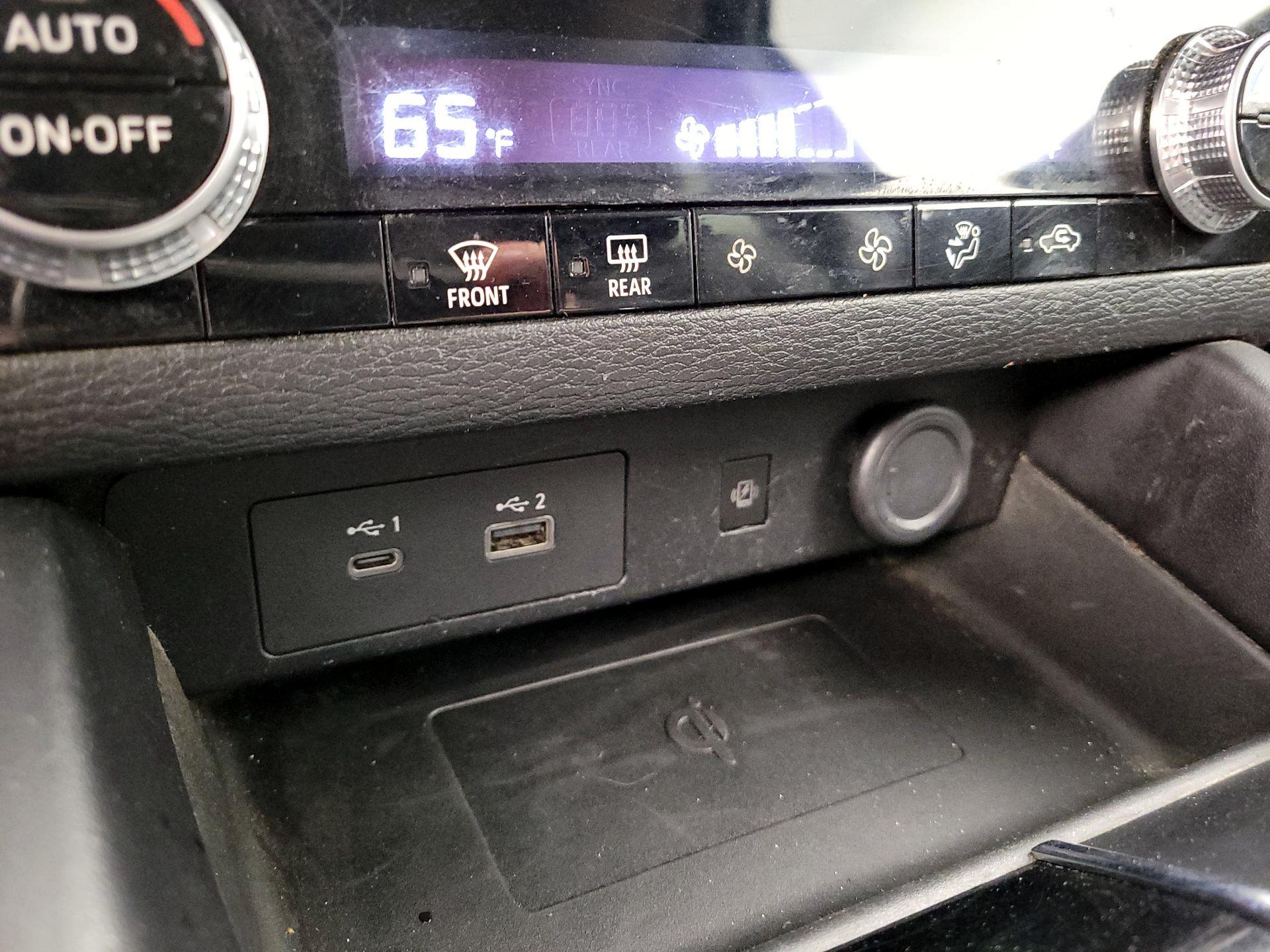 Thumbnail: 2022 Mitsubishi Outlander - 18