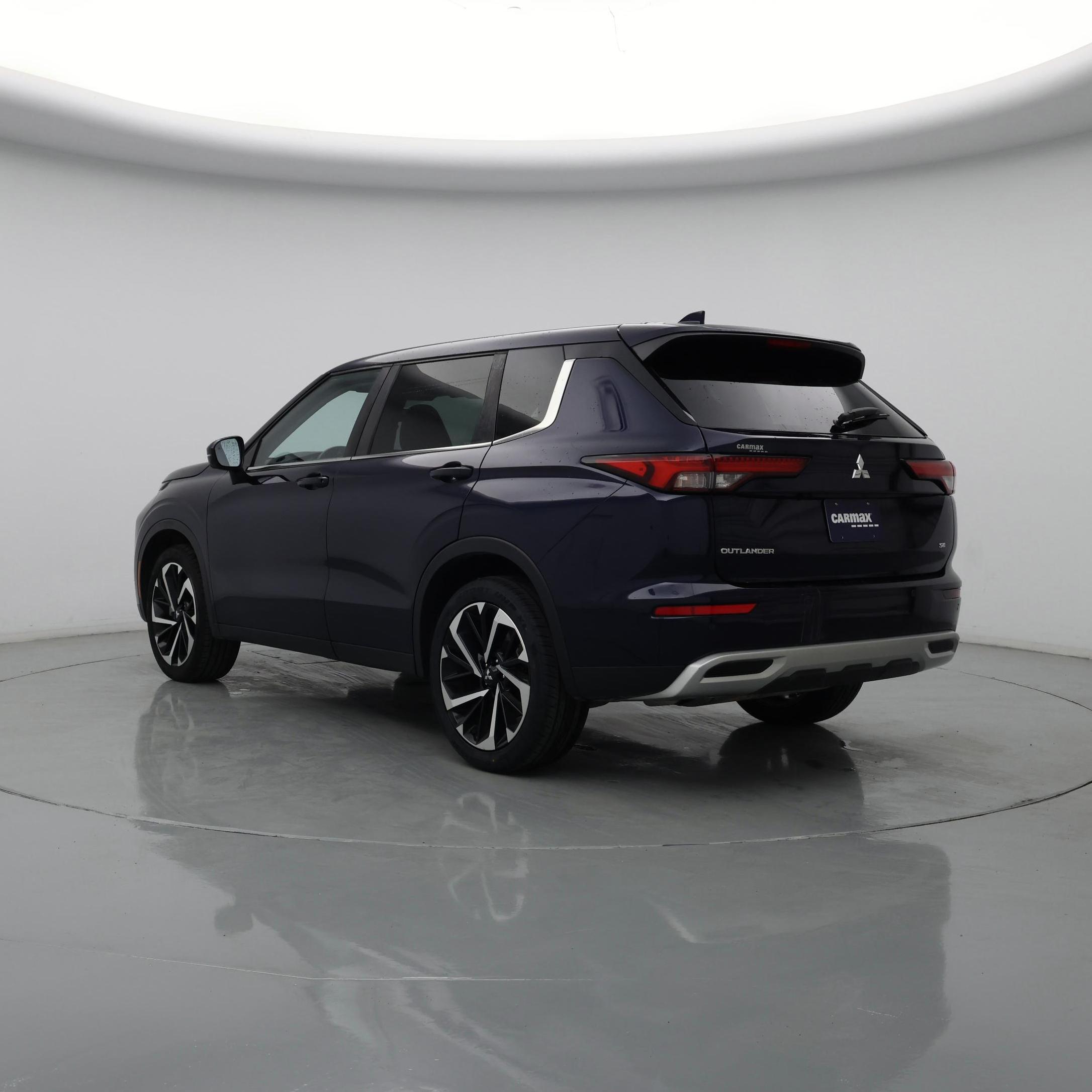 Thumbnail: 2022 Mitsubishi Outlander - 2