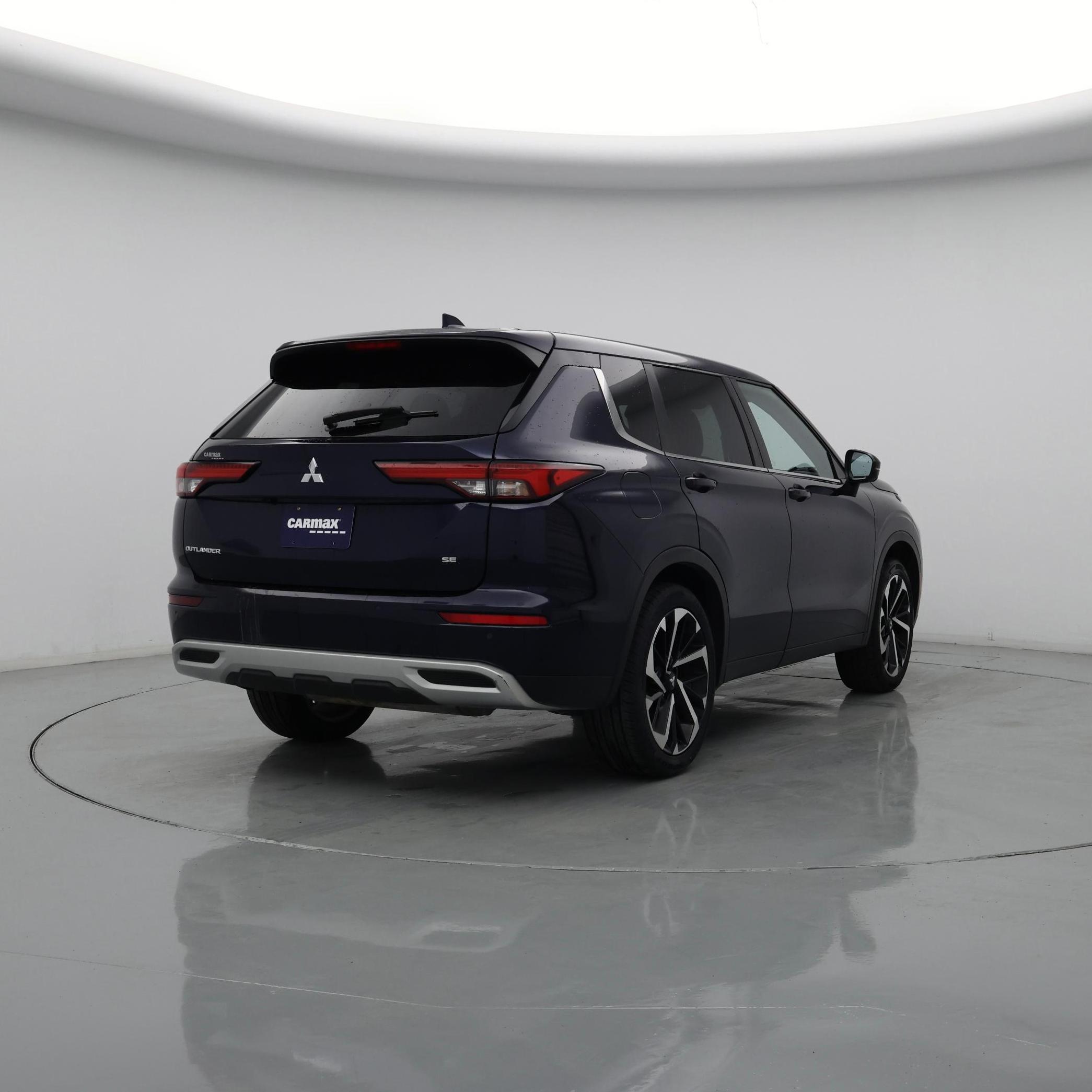 Thumbnail: 2022 Mitsubishi Outlander - 8