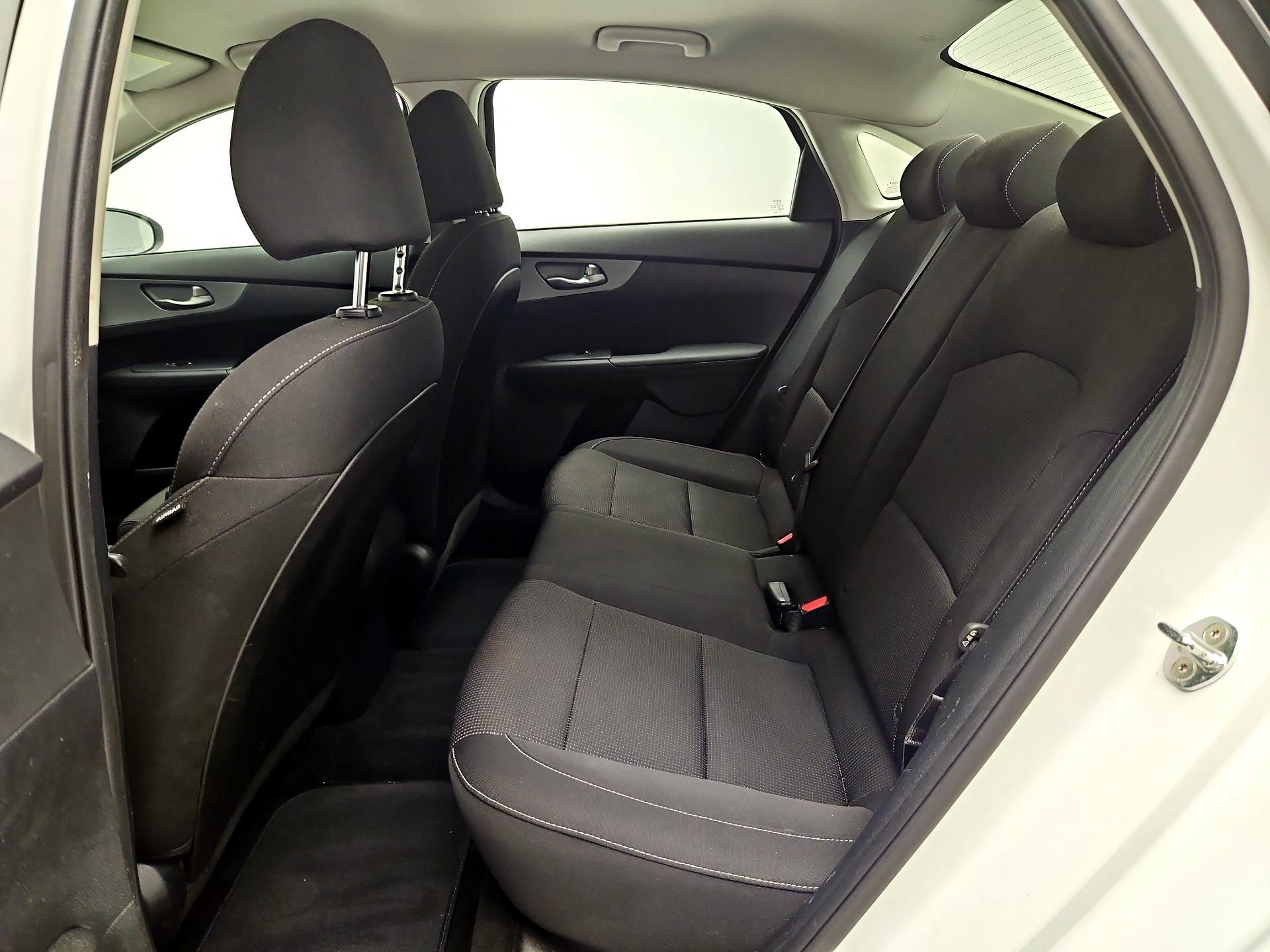 Thumbnail: 2021 Kia Forte - 17