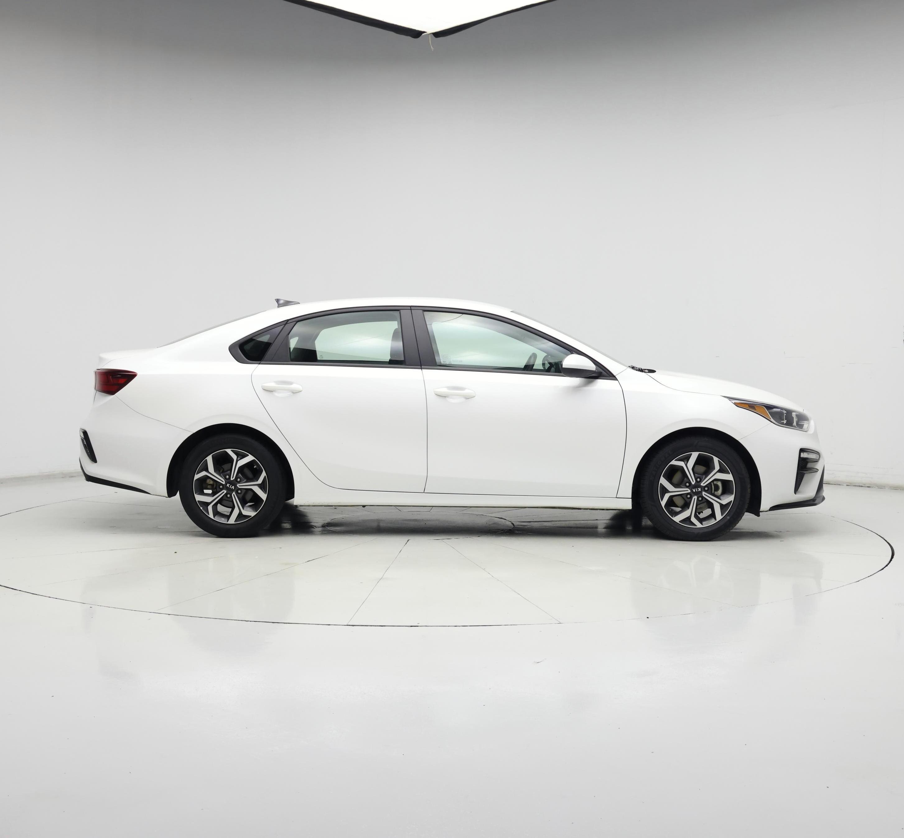 Thumbnail: 2021 Kia Forte - 7