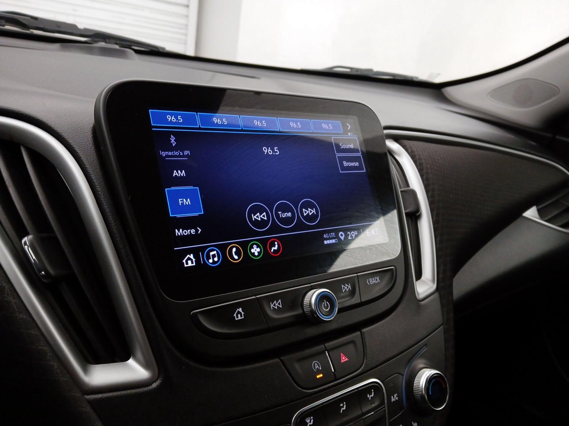 Thumbnail: 2023 Chevrolet Malibu - 15