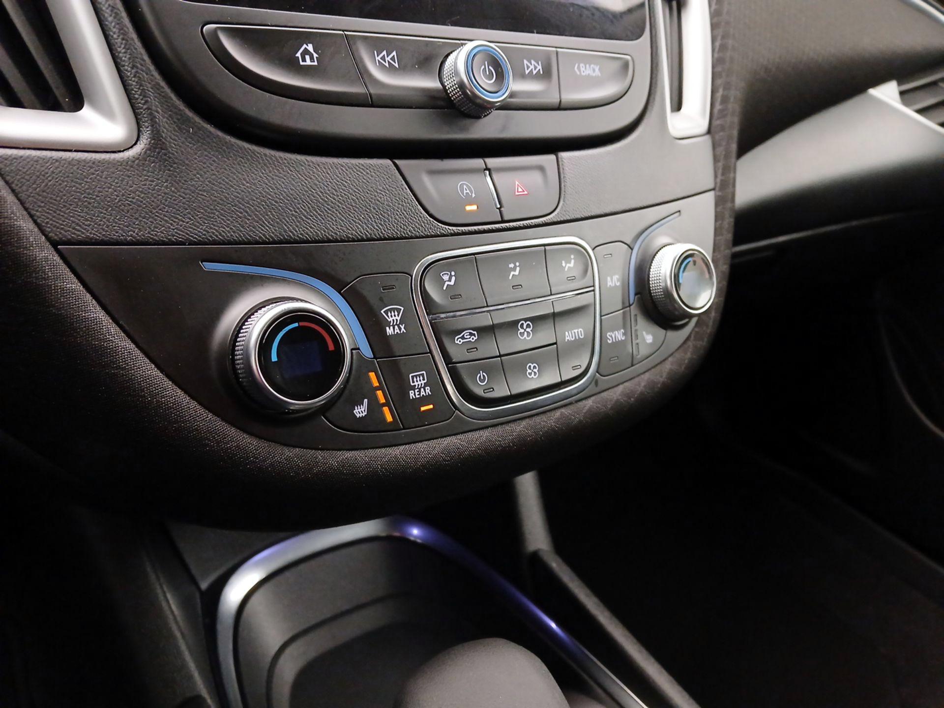 Thumbnail: 2023 Chevrolet Malibu - 16