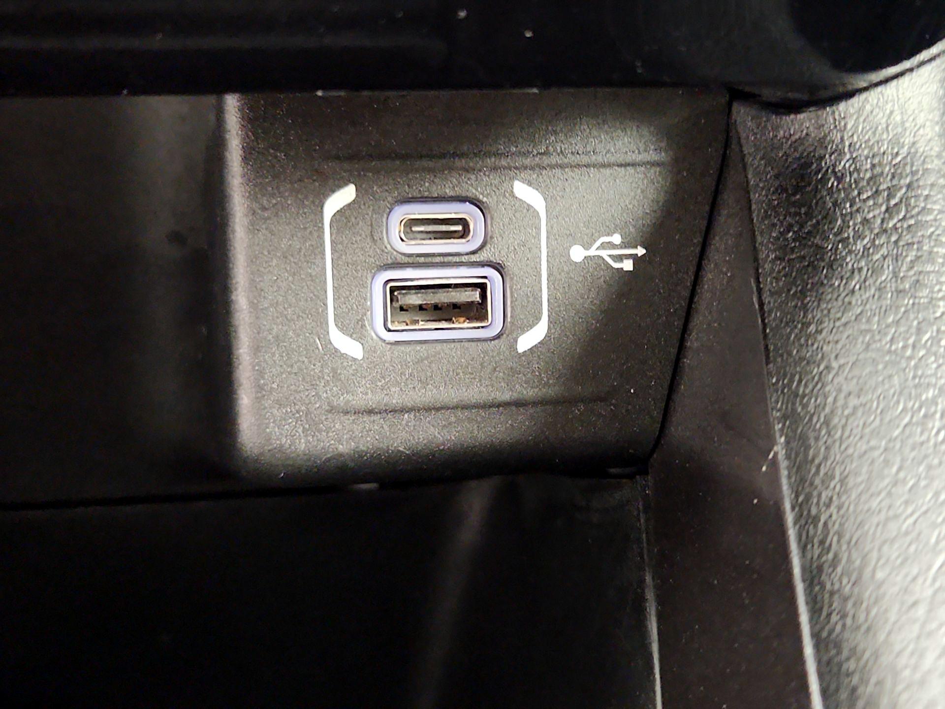 Thumbnail: 2022 Jeep Compass - 18