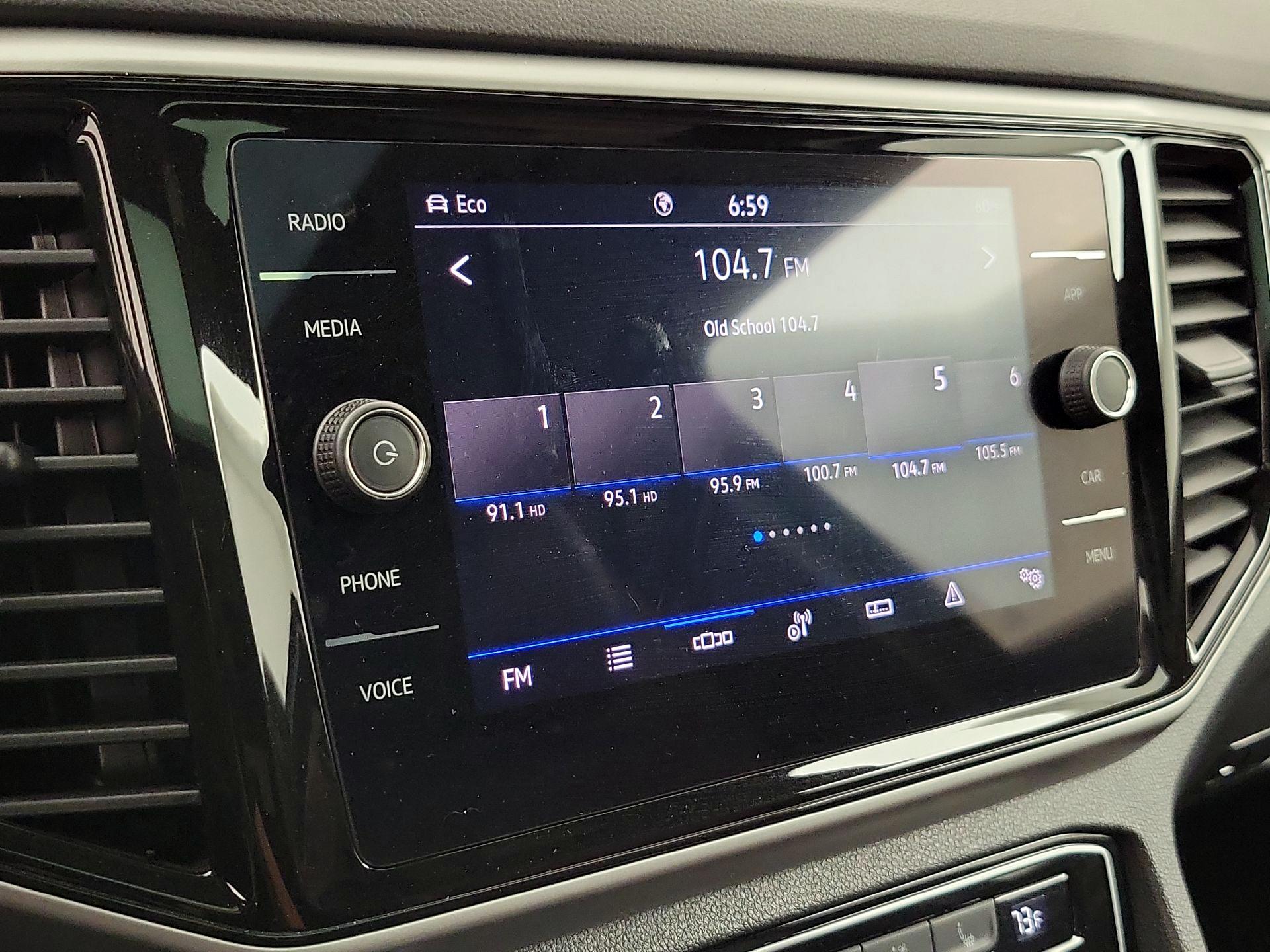 Thumbnail: 2023 Volkswagen Atlas - 15