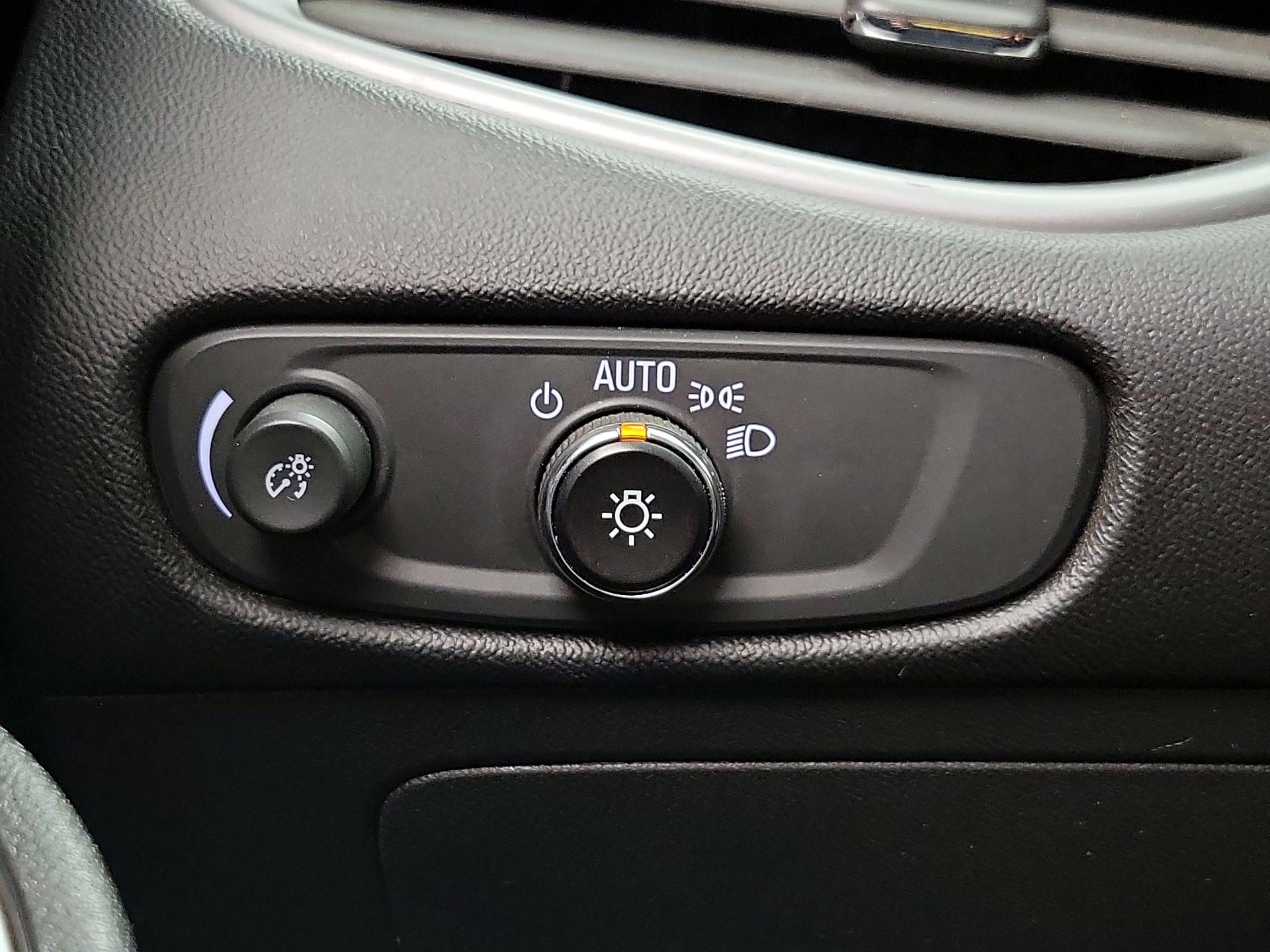 Thumbnail: 2023 Chevrolet Malibu - 13