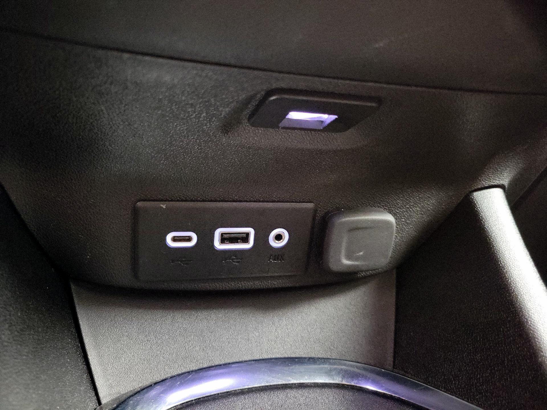 Thumbnail: 2023 Chevrolet Malibu - 18