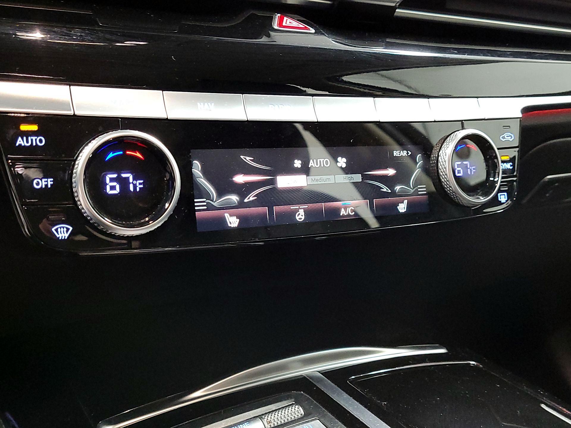 Thumbnail: 2023 Genesis G80 - 17